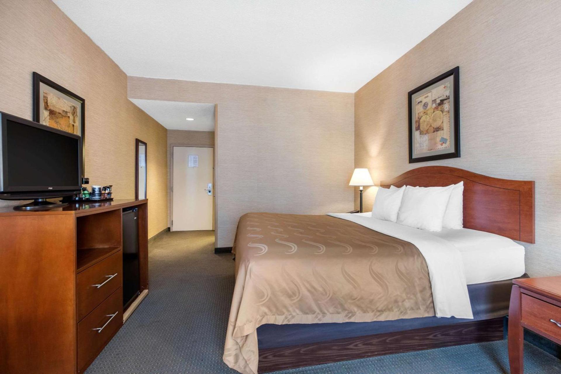 Quality Inn & Suites Benton - Draffenville photo 5