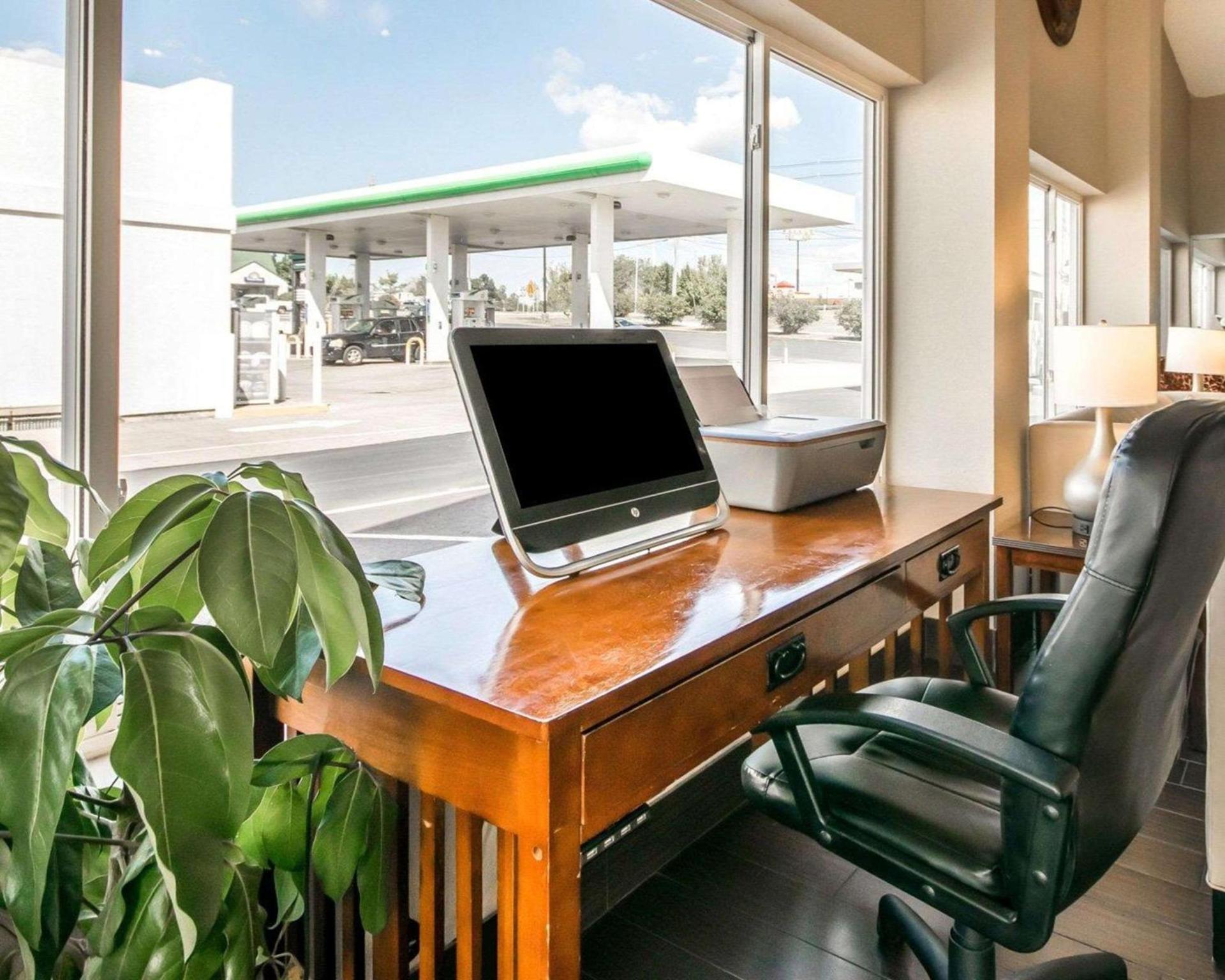 Quality Inn & Suites Elizabethtown photo 17