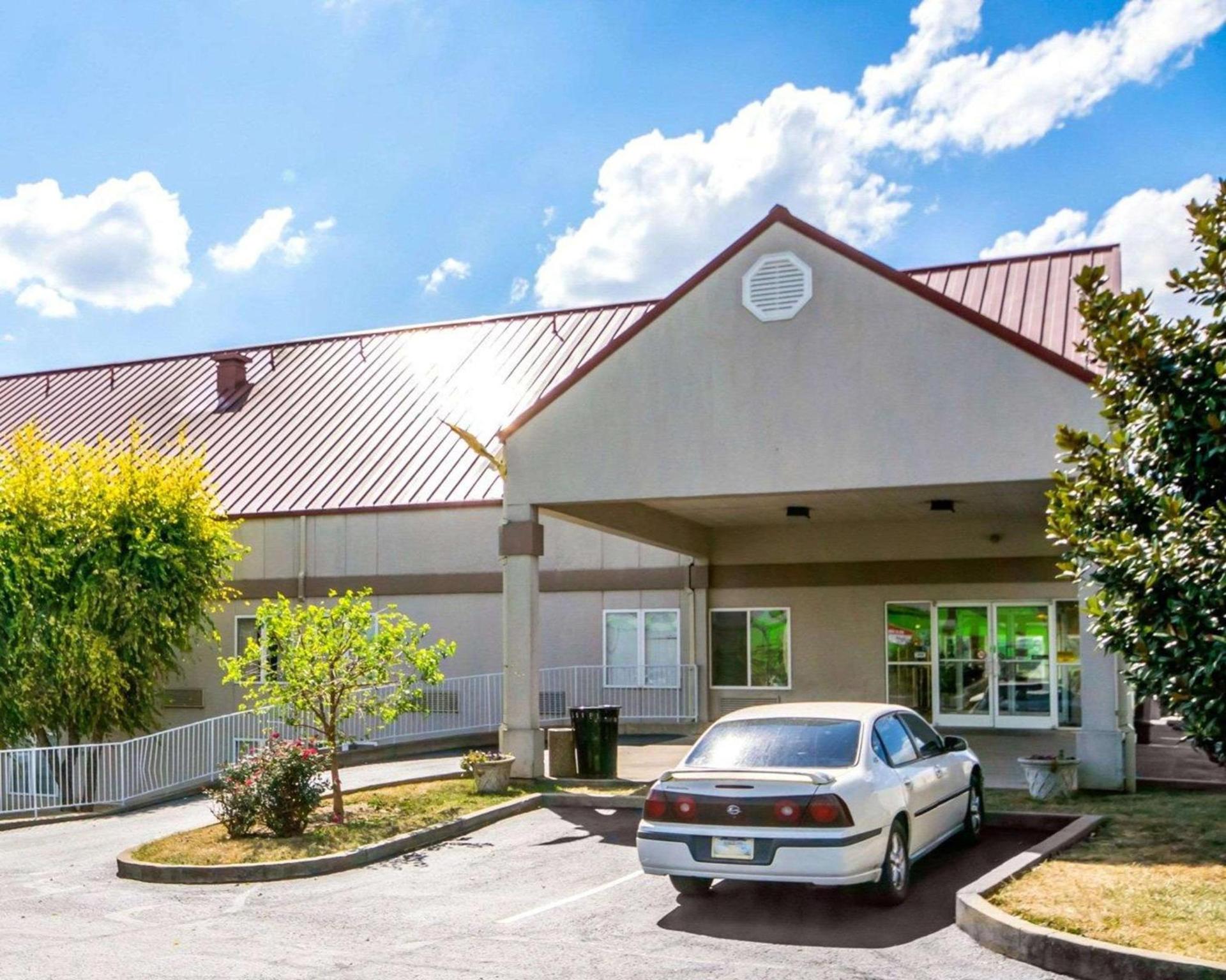 Quality Inn & Suites Elizabethtown photo 2