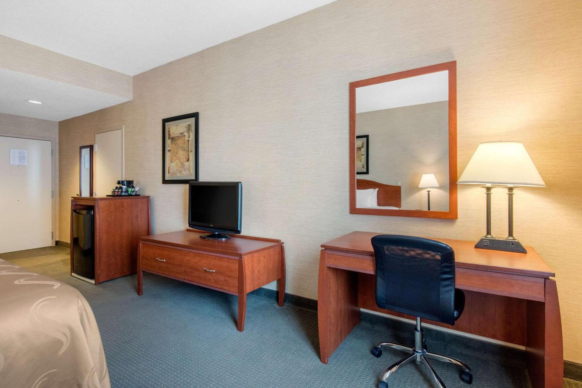 Quality Inn & Suites Benton - Draffenville photo 10