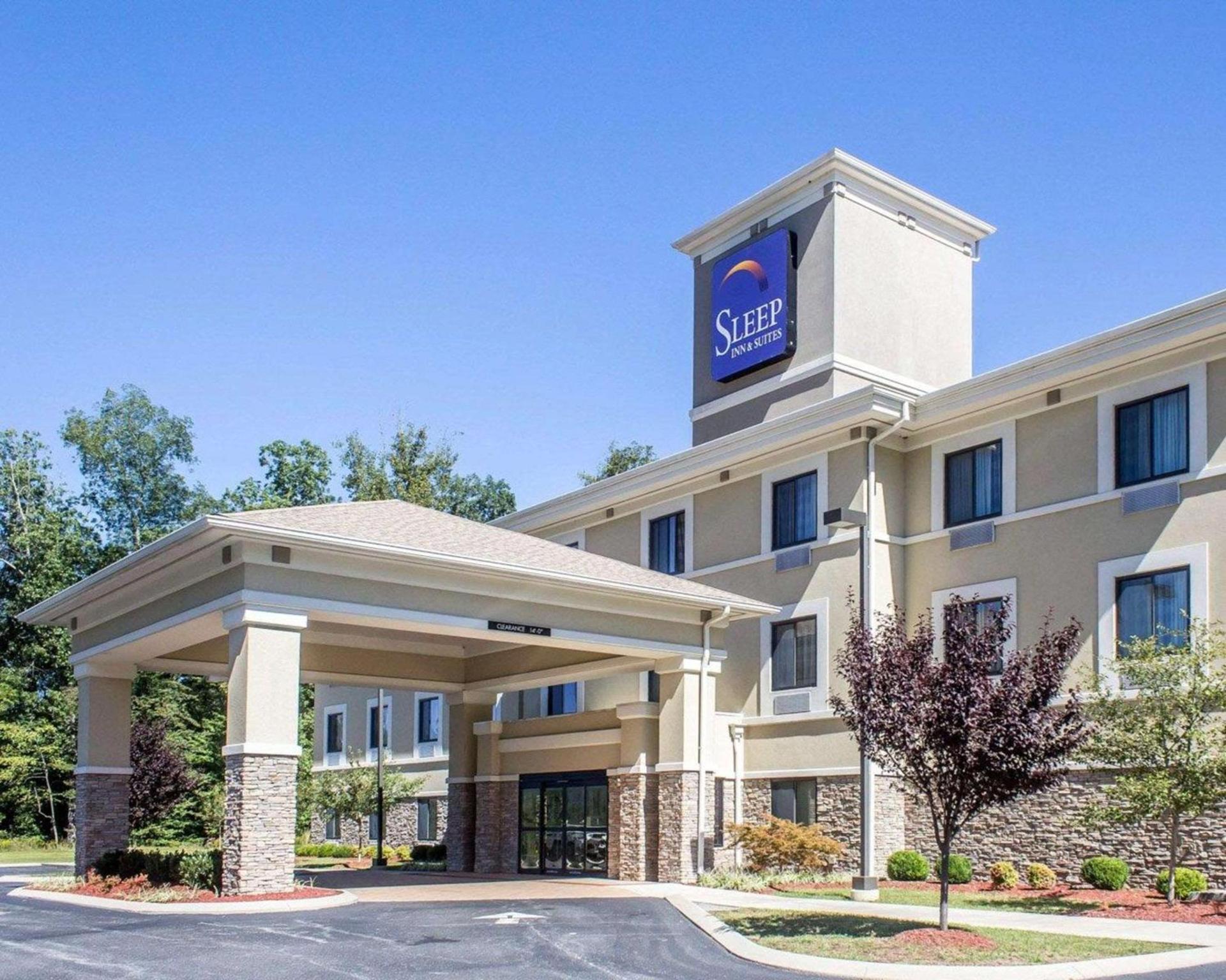 Sleep Inn & Suites Middlesboro photo 2