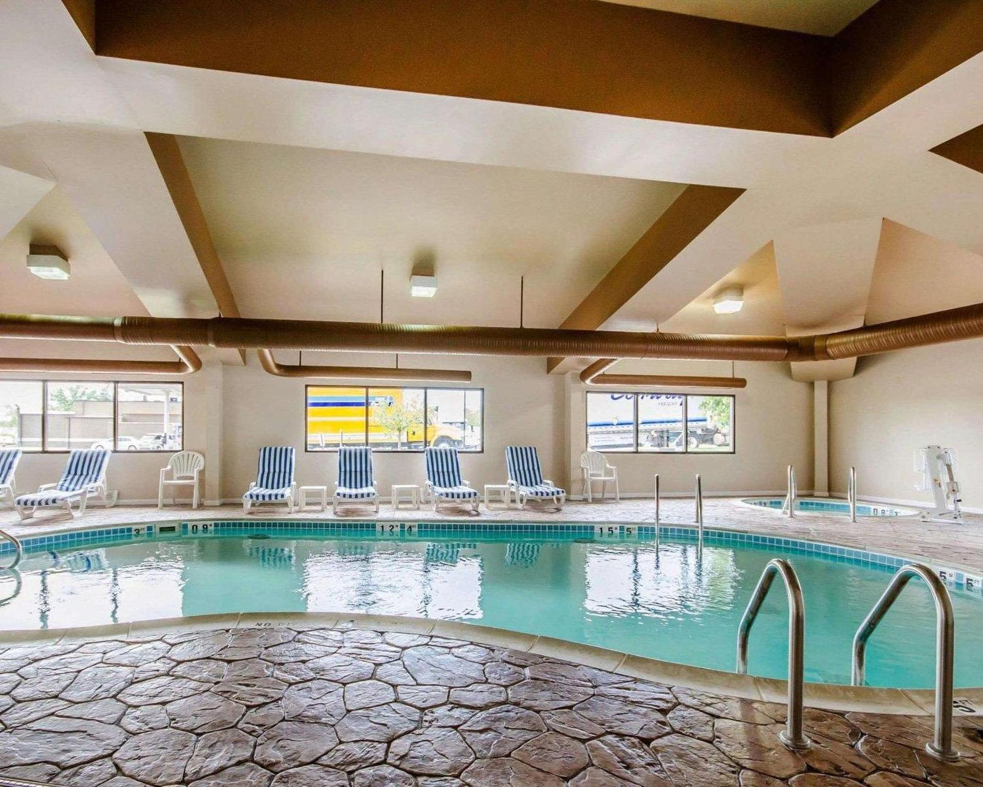 Comfort Suites Louisville East photo 12