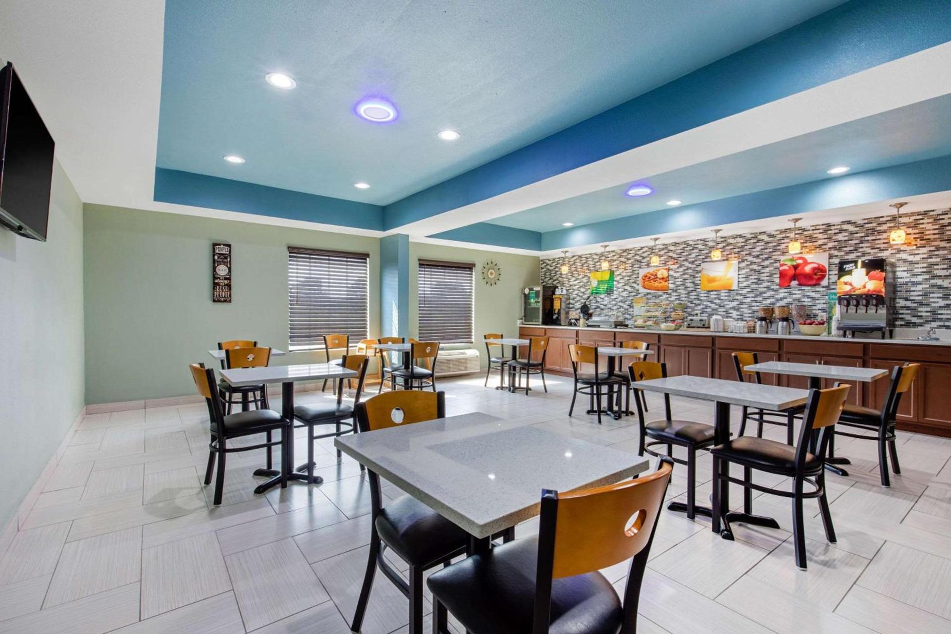 Quality Inn Cadiz photo 34