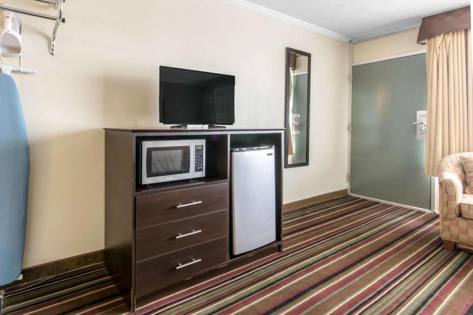Quality Inn & Suites Horse Cave - Cave City photo 31
