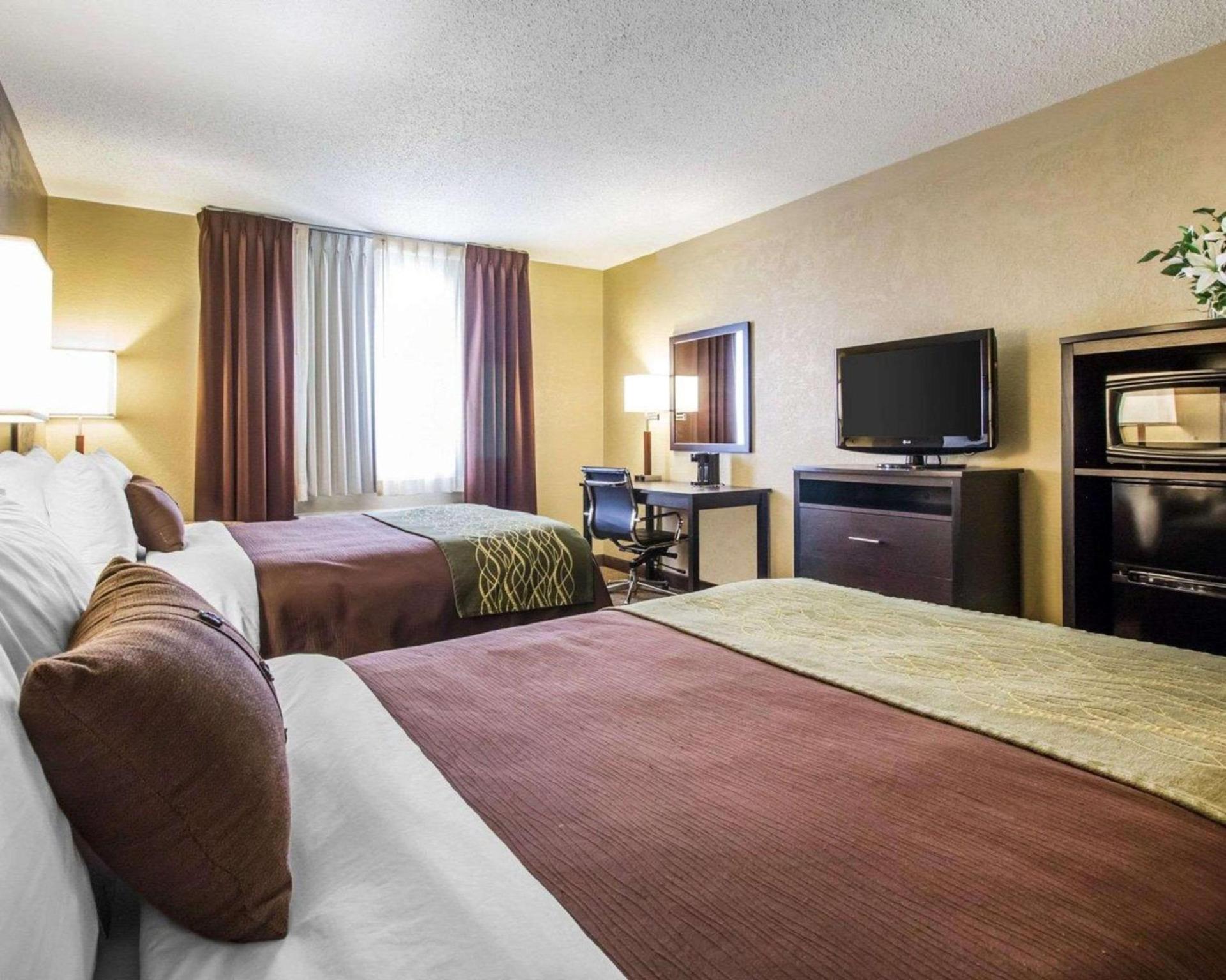 Quality Inn Harlan photo 11