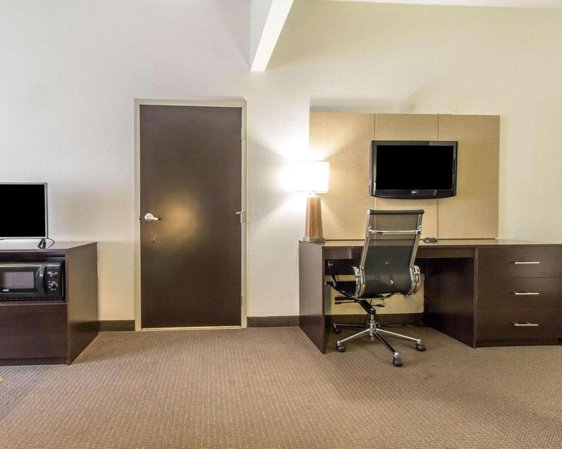 Sleep Inn & Suites Middlesboro photo 22