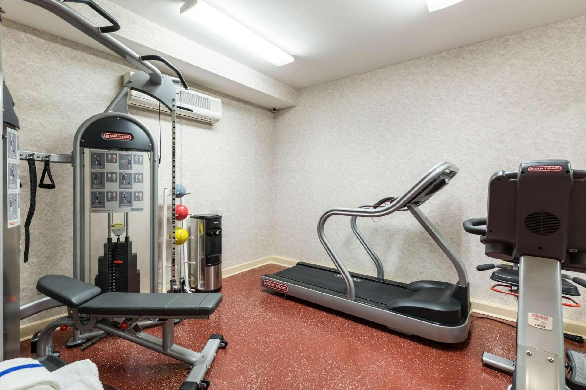Quality Inn Alexandria photo 45