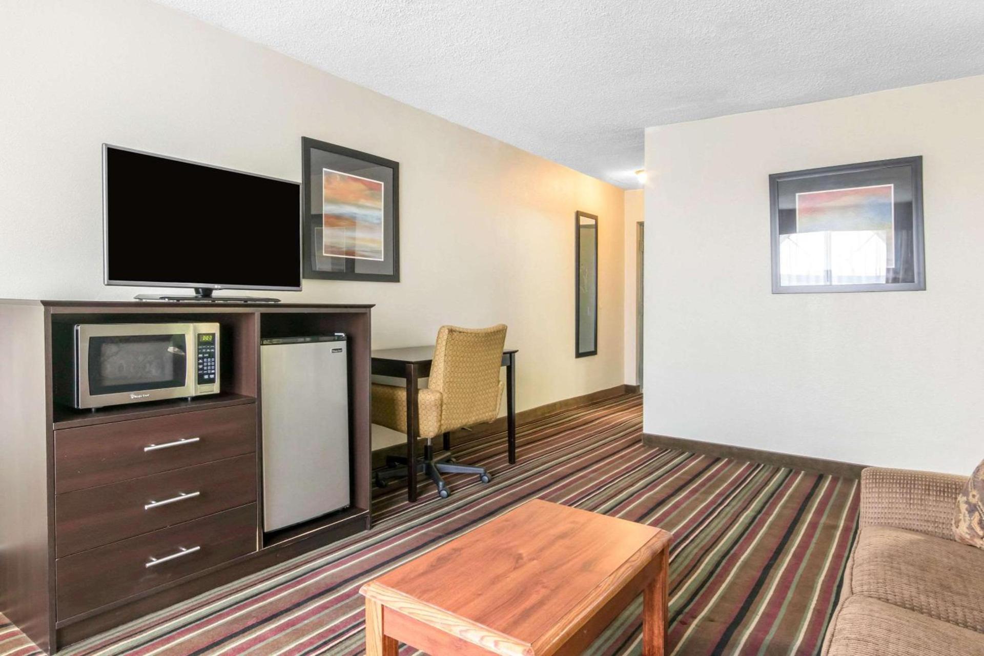Quality Inn & Suites Horse Cave - Cave City photo 17