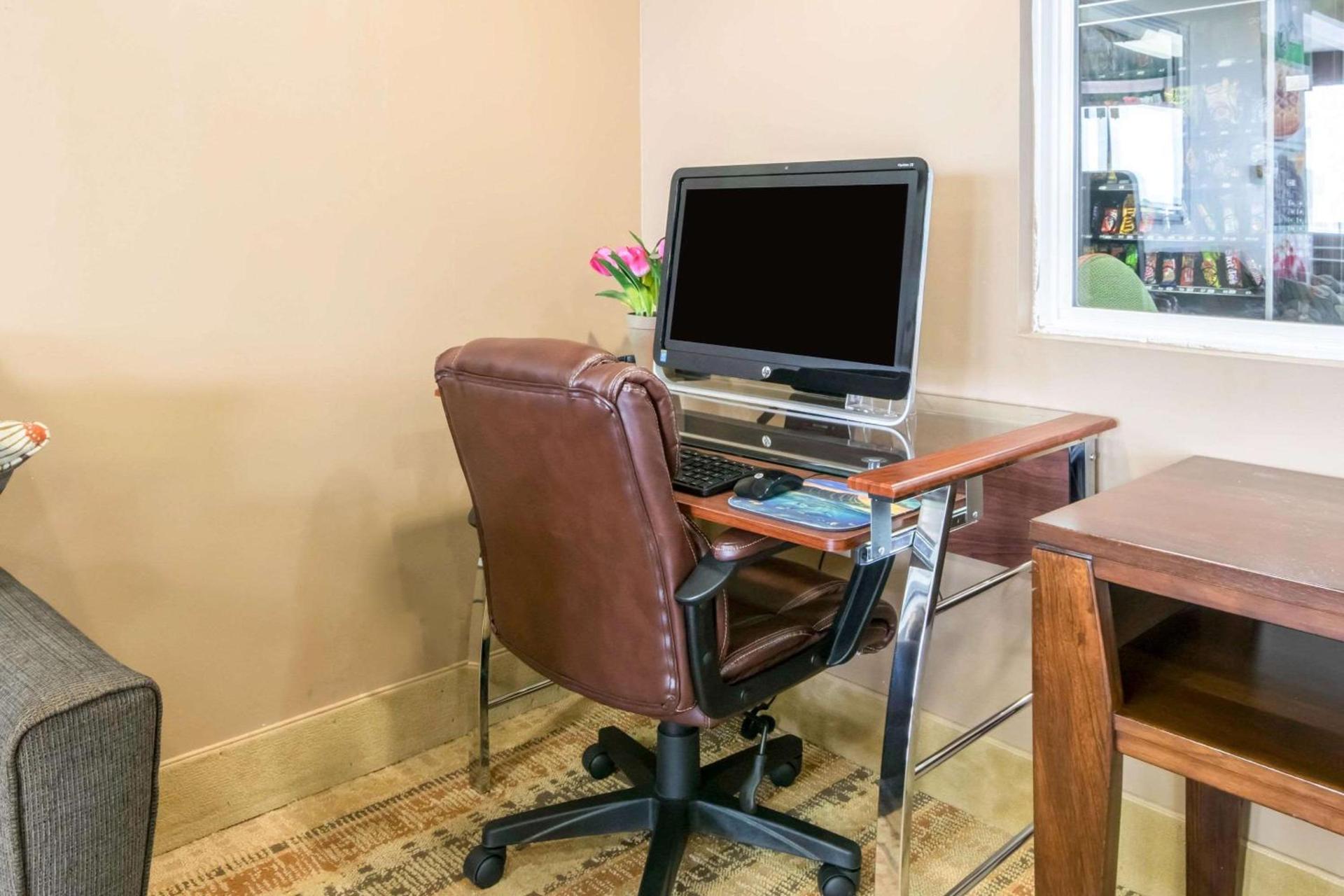 Quality Inn & Suites Horse Cave - Cave City photo 10