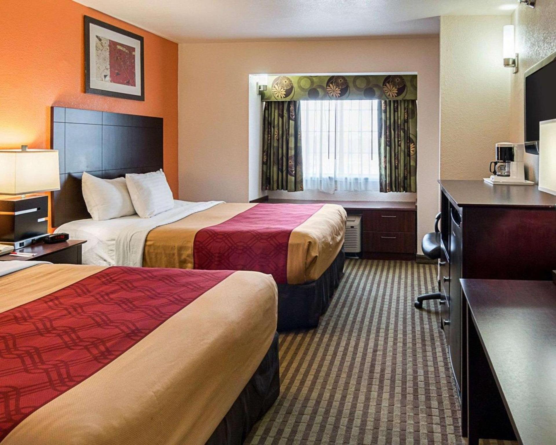 Econo Lodge Inn & Suites Natchitoches photo 11