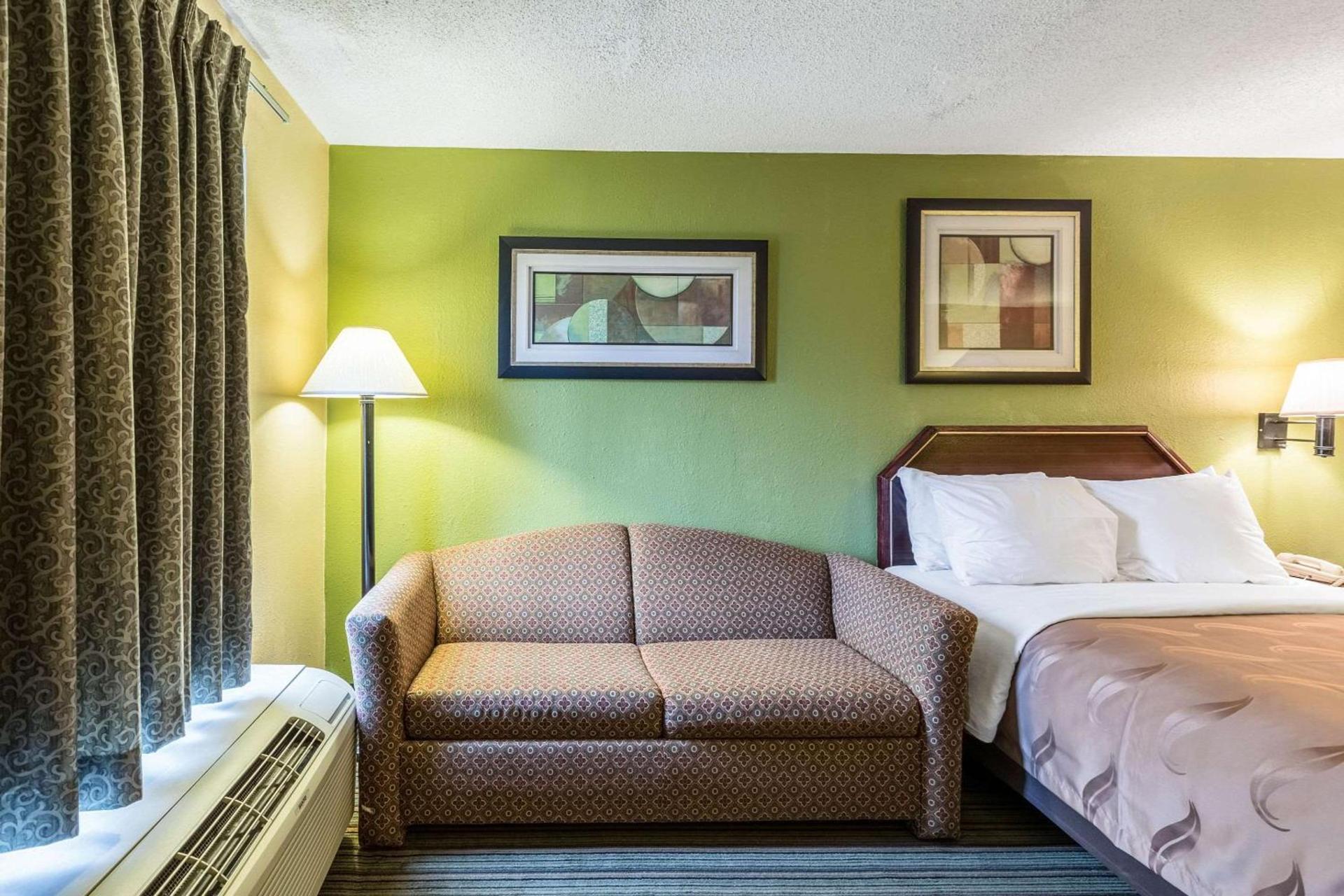 Quality Inn Alexandria photo 30