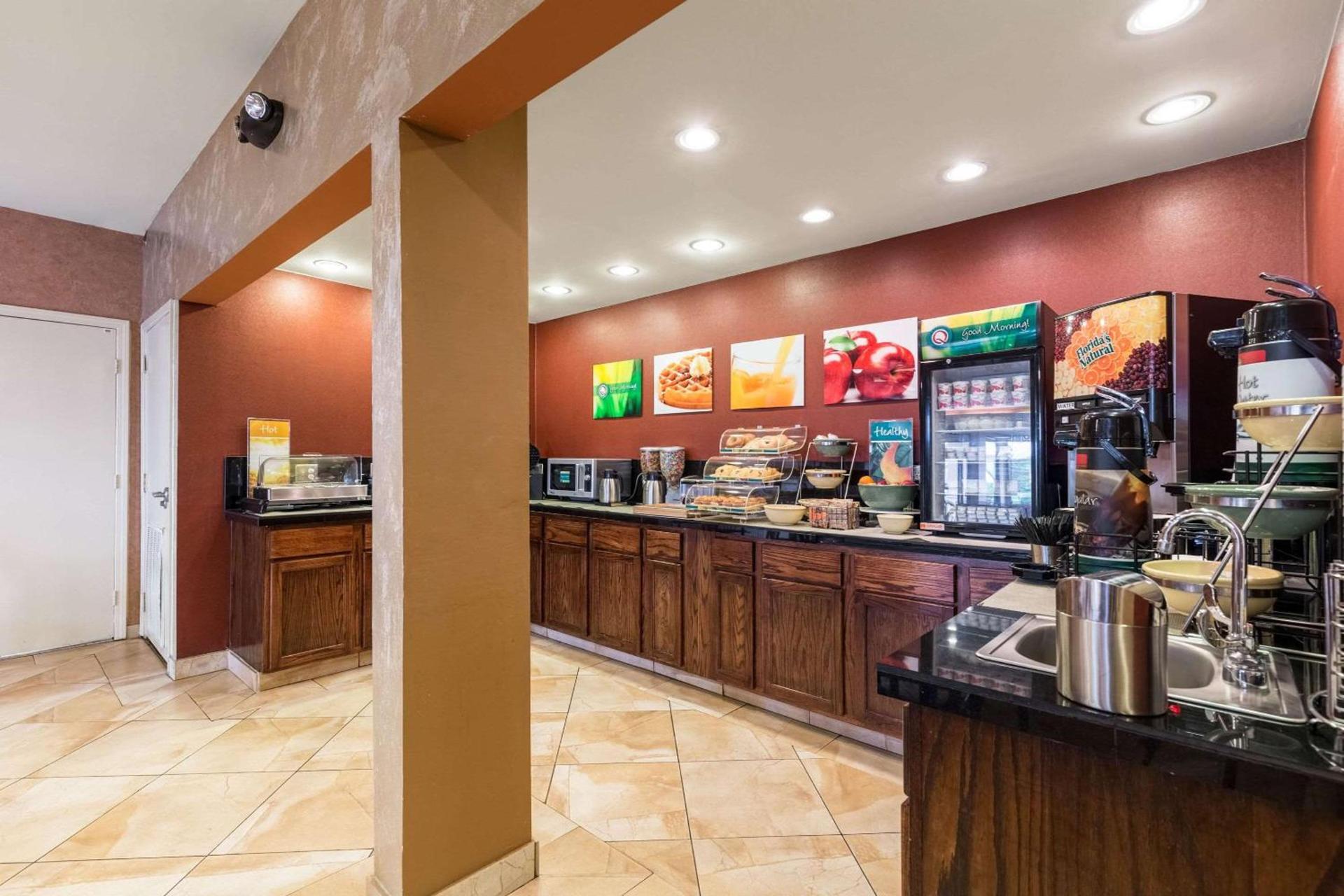 Quality Inn Alexandria photo 23