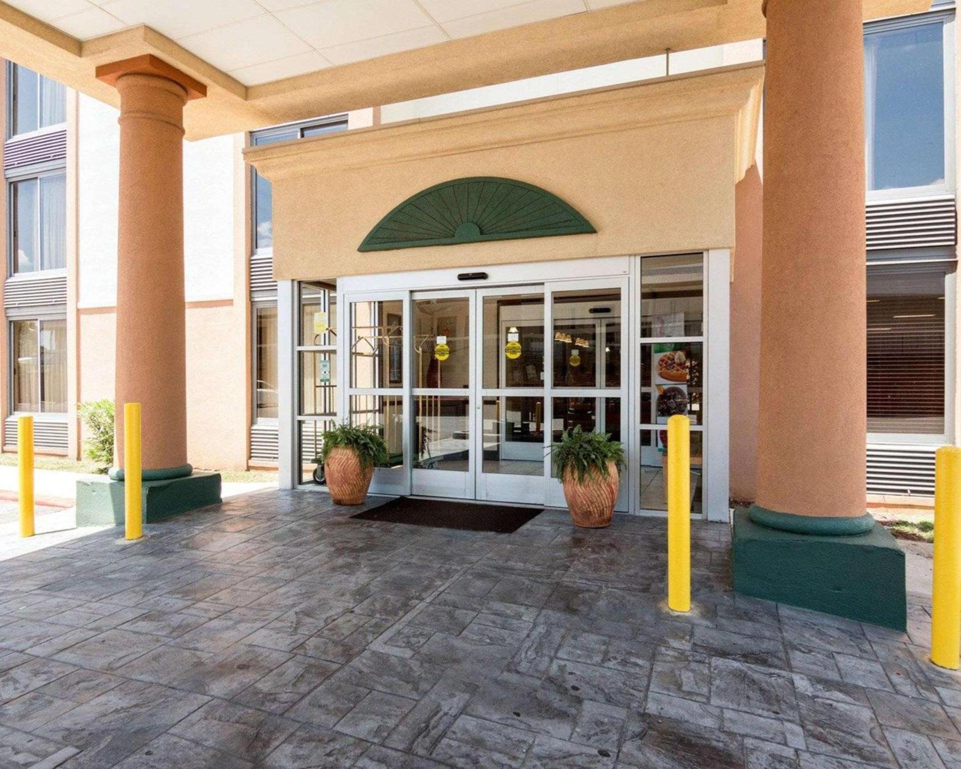 Quality Inn Shreveport Airport photo 3