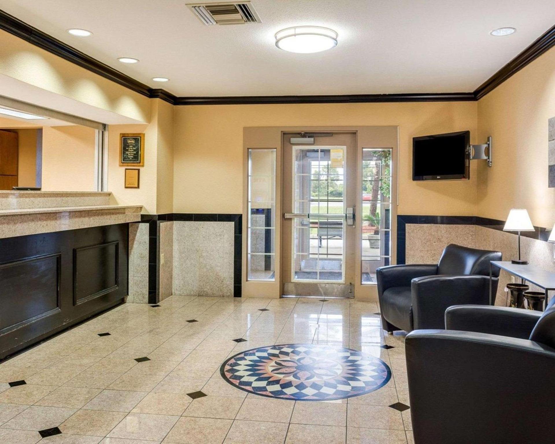 Suburban Studios Avondale photo 4