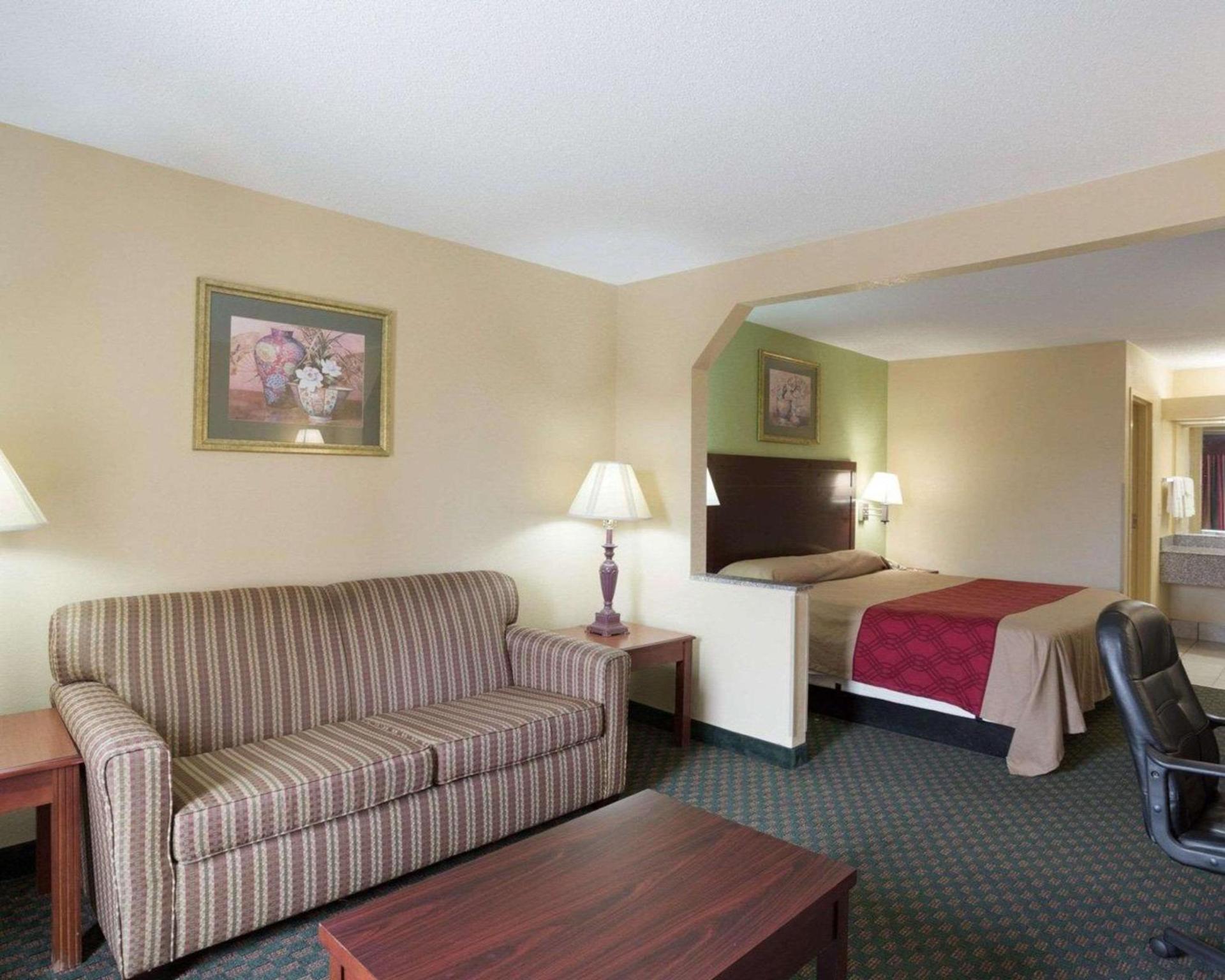 Rodeway Inn & Suites New Orleans Gentilly photo 16