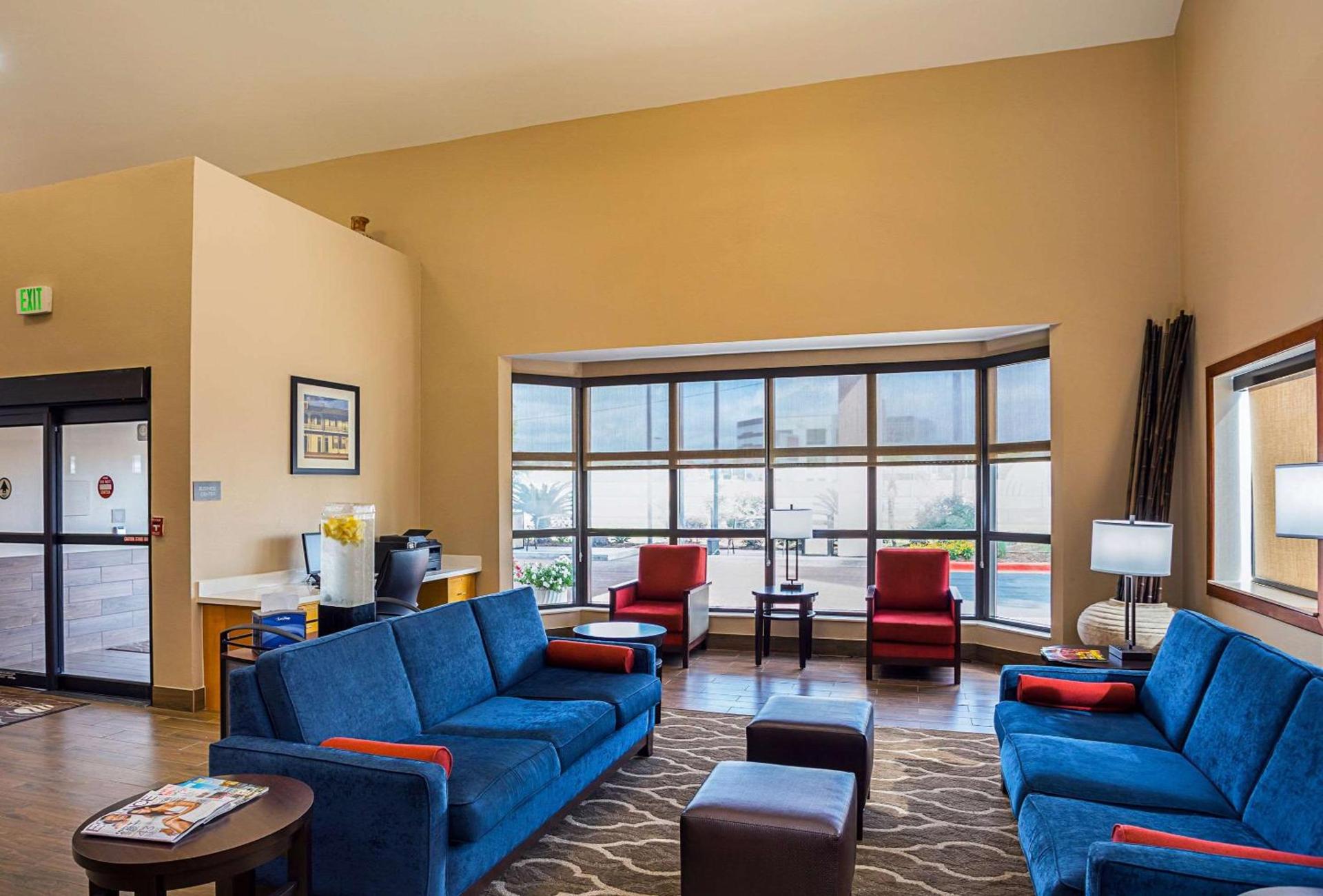Comfort Inn University Area photo 3