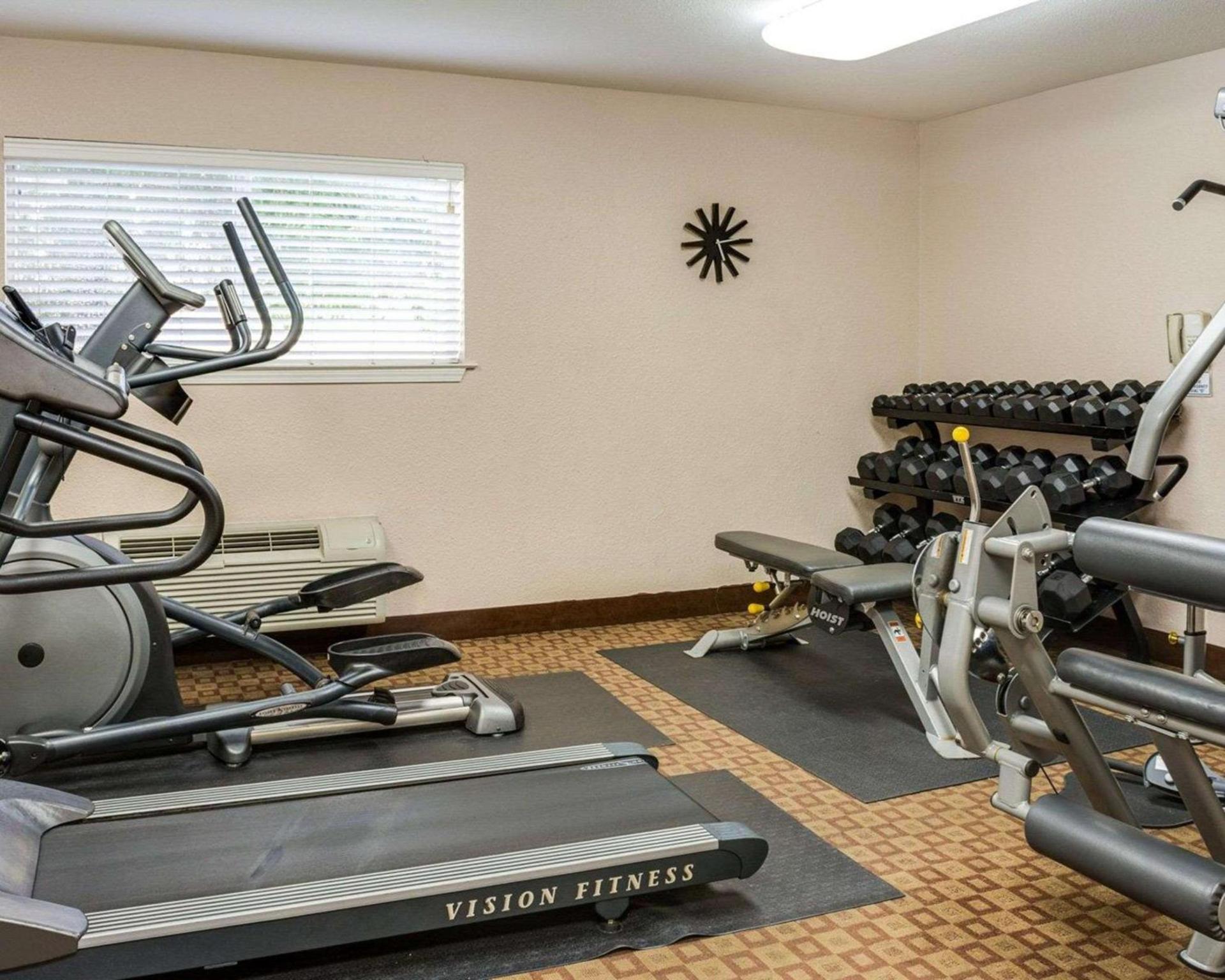 Suburban Studios Avondale photo 20