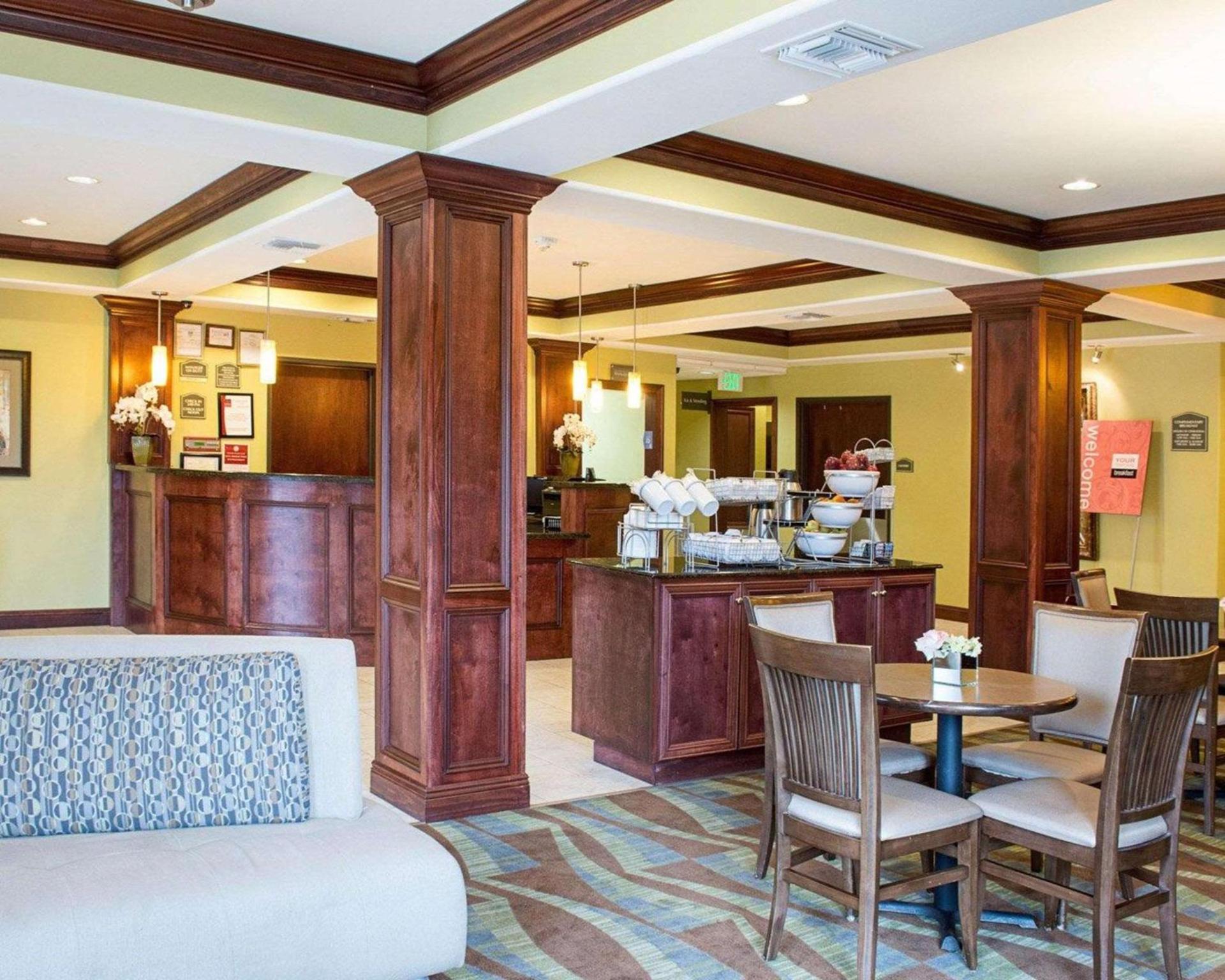 Comfort Suites Harvey - New Orleans West photo 12