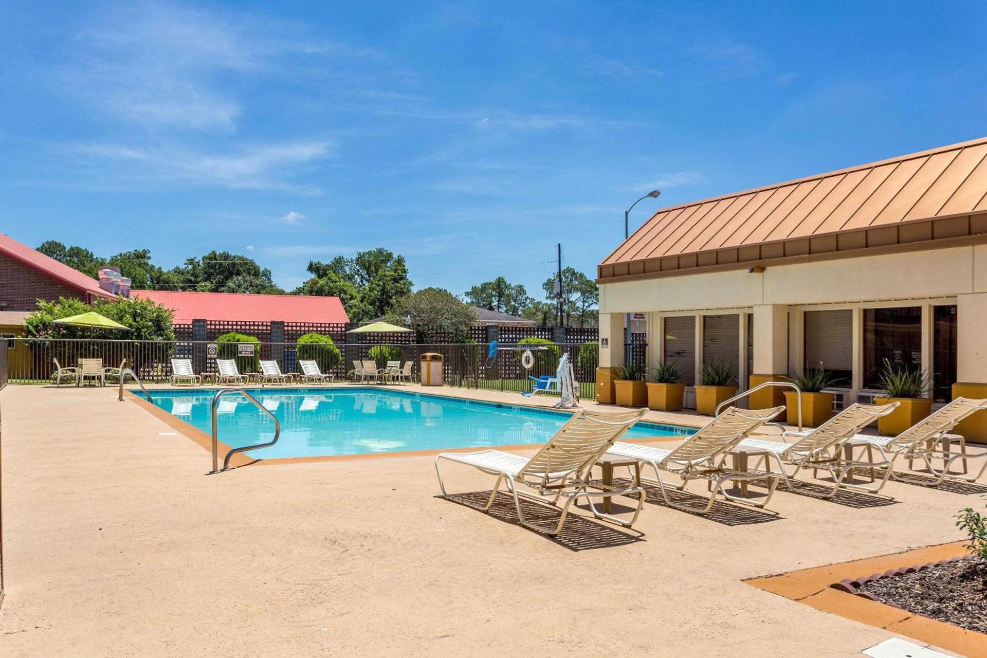 Quality Inn & Suites Baton Rouge West - Port Allen photo 34