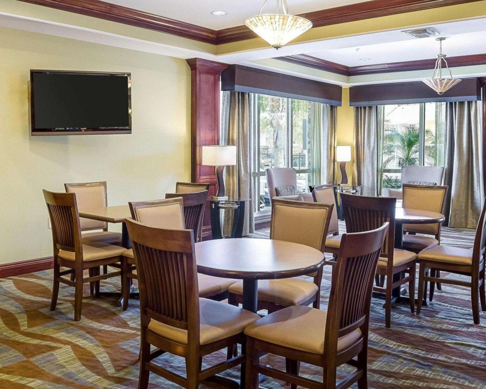 Comfort Suites Harvey - New Orleans West photo 6