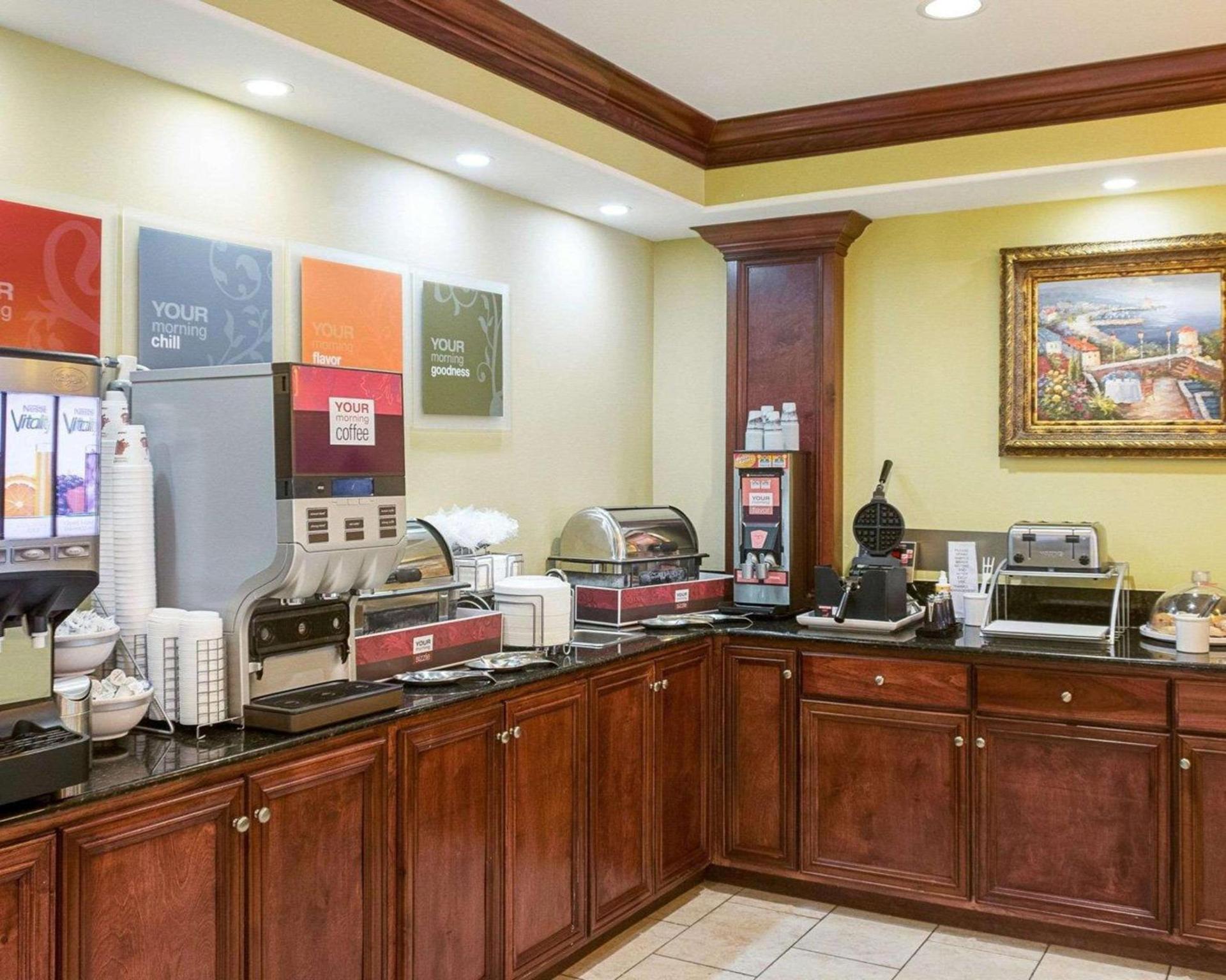 Comfort Suites Harvey - New Orleans West photo 3