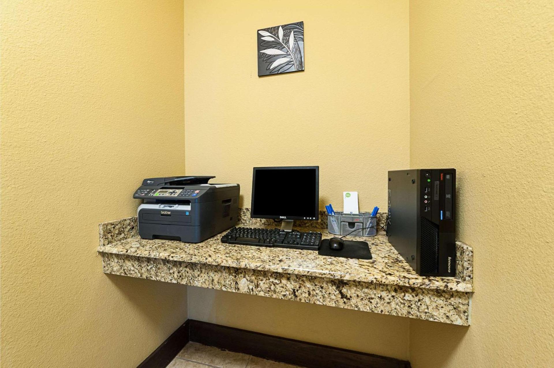 Spark by Hilton Opelousas photo 21