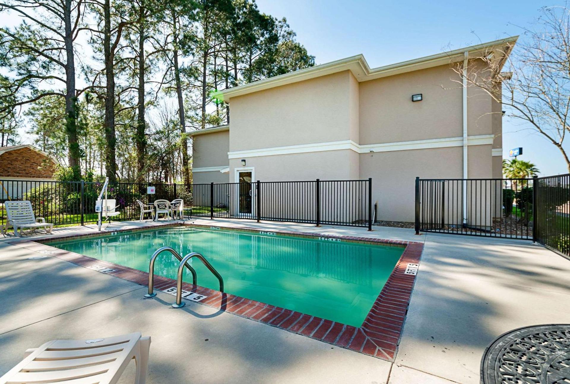 Spark by Hilton Opelousas photo 3