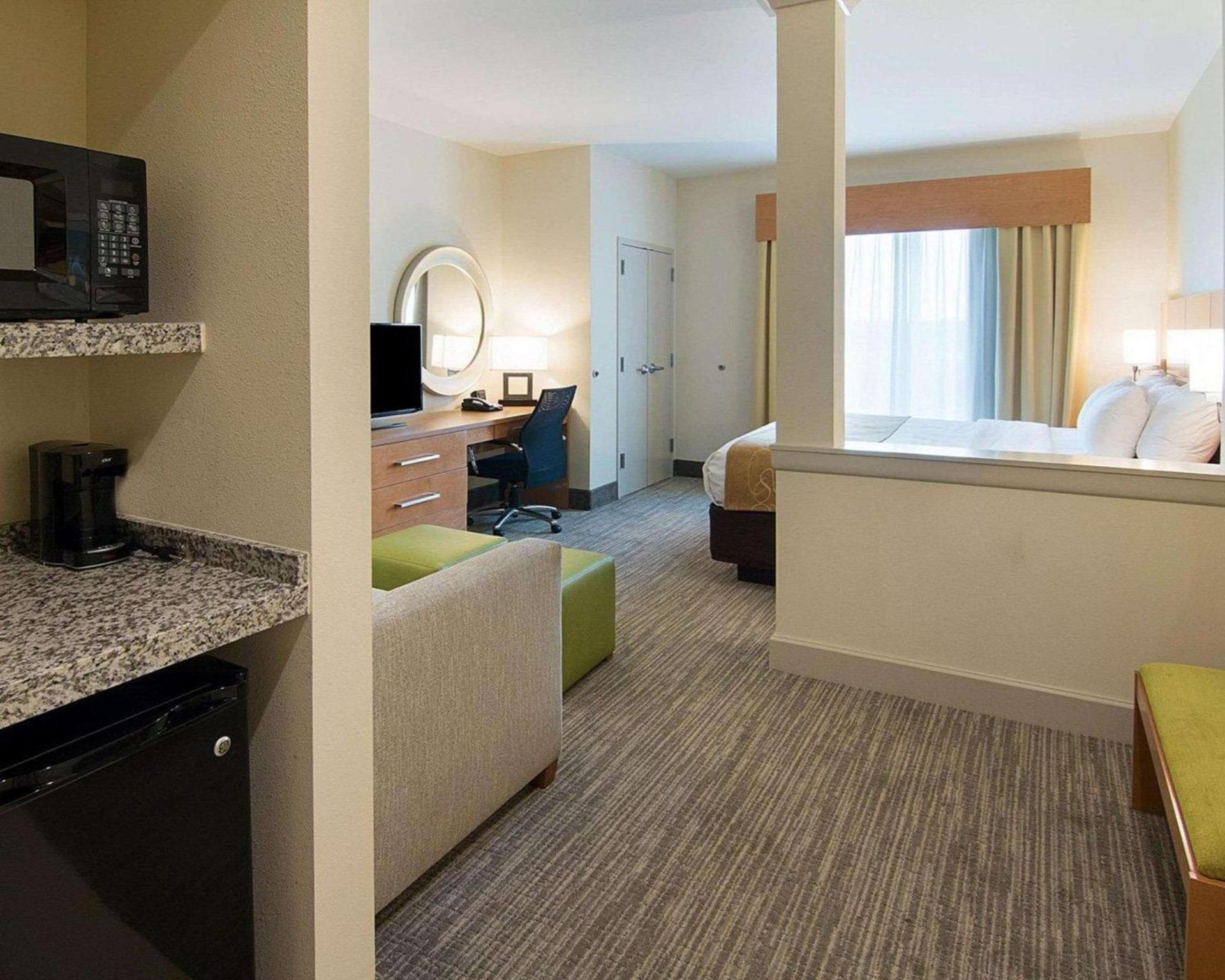 Comfort Suites Bossier City - Shreveport East photo 25