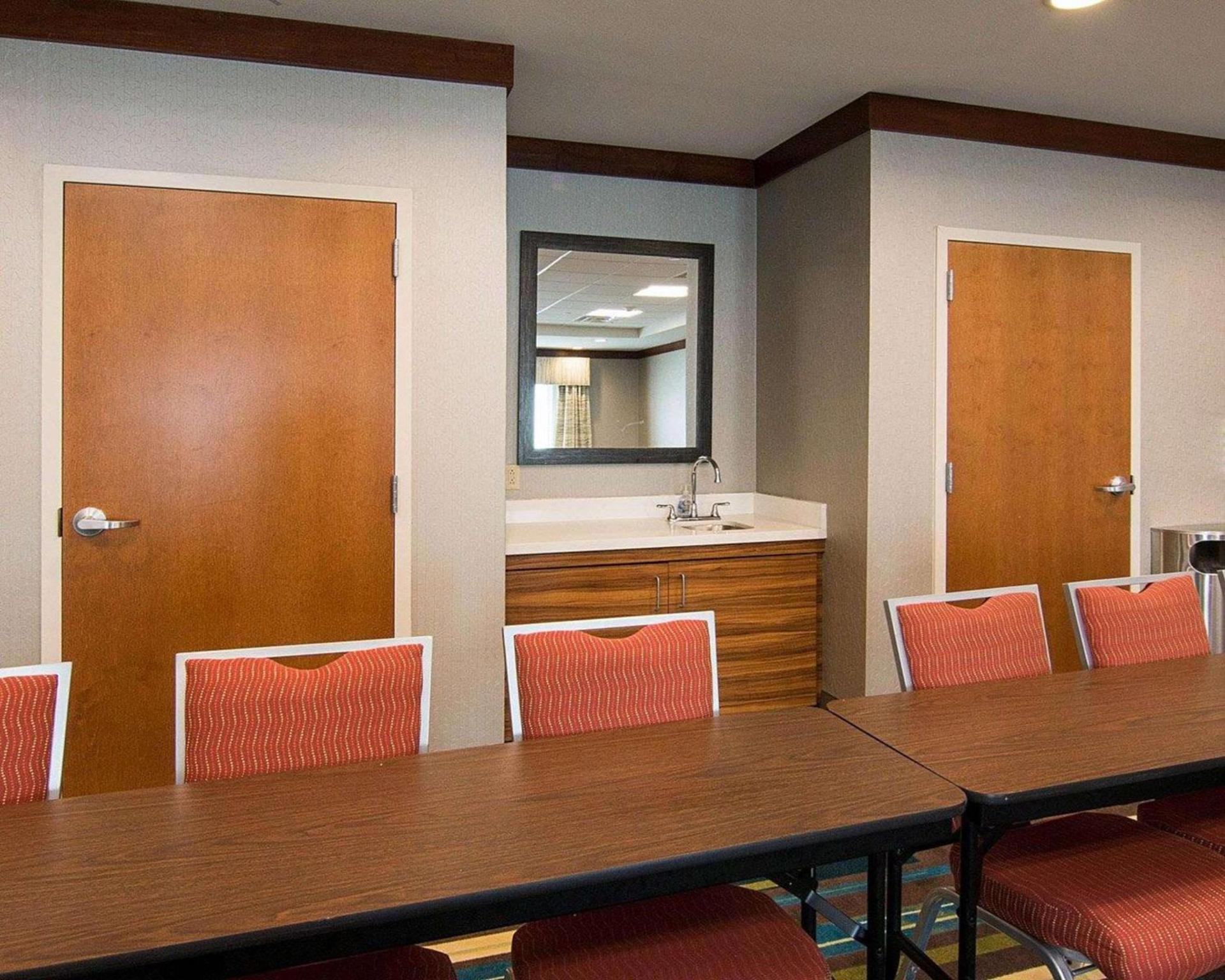 Comfort Suites Bossier City - Shreveport East photo 40