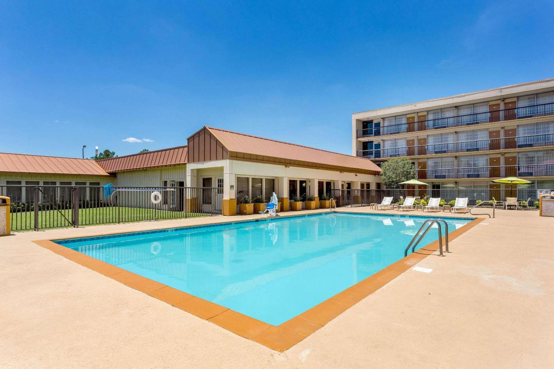 Quality Inn & Suites Baton Rouge West - Port Allen photo 4