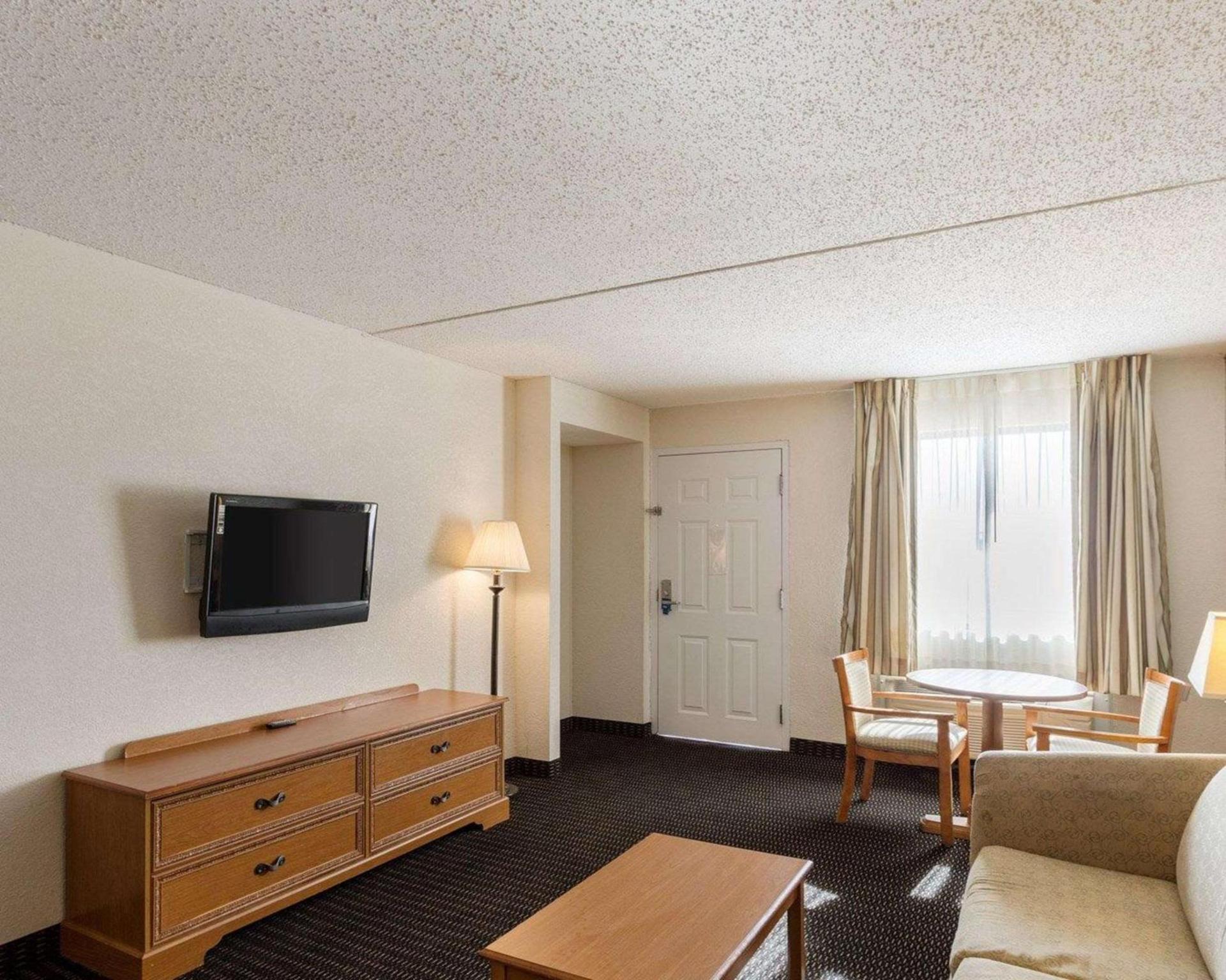 Sunrise Inn & Suites New Orleans photo 15