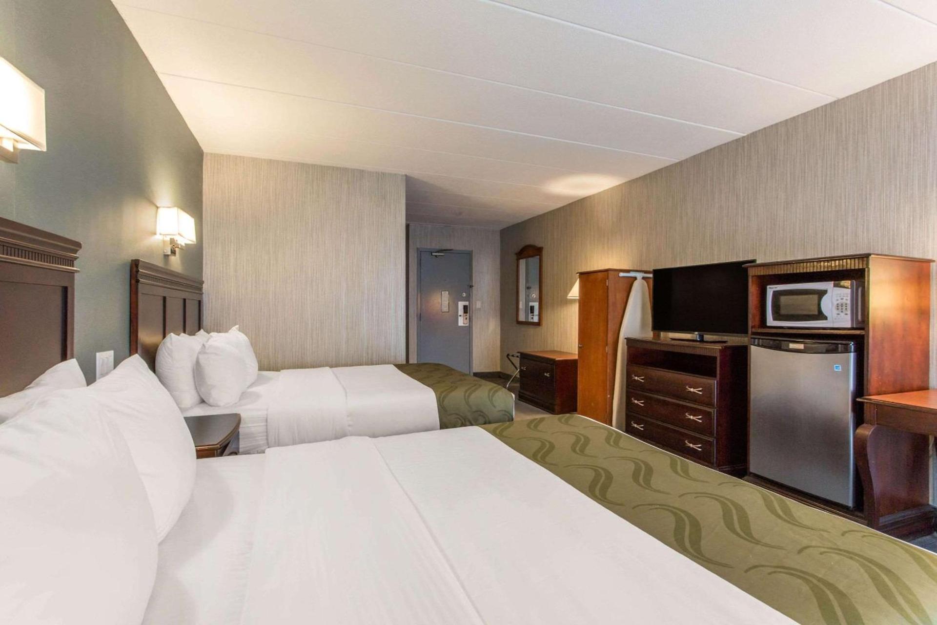 Quality Inn West Springfield photo 35