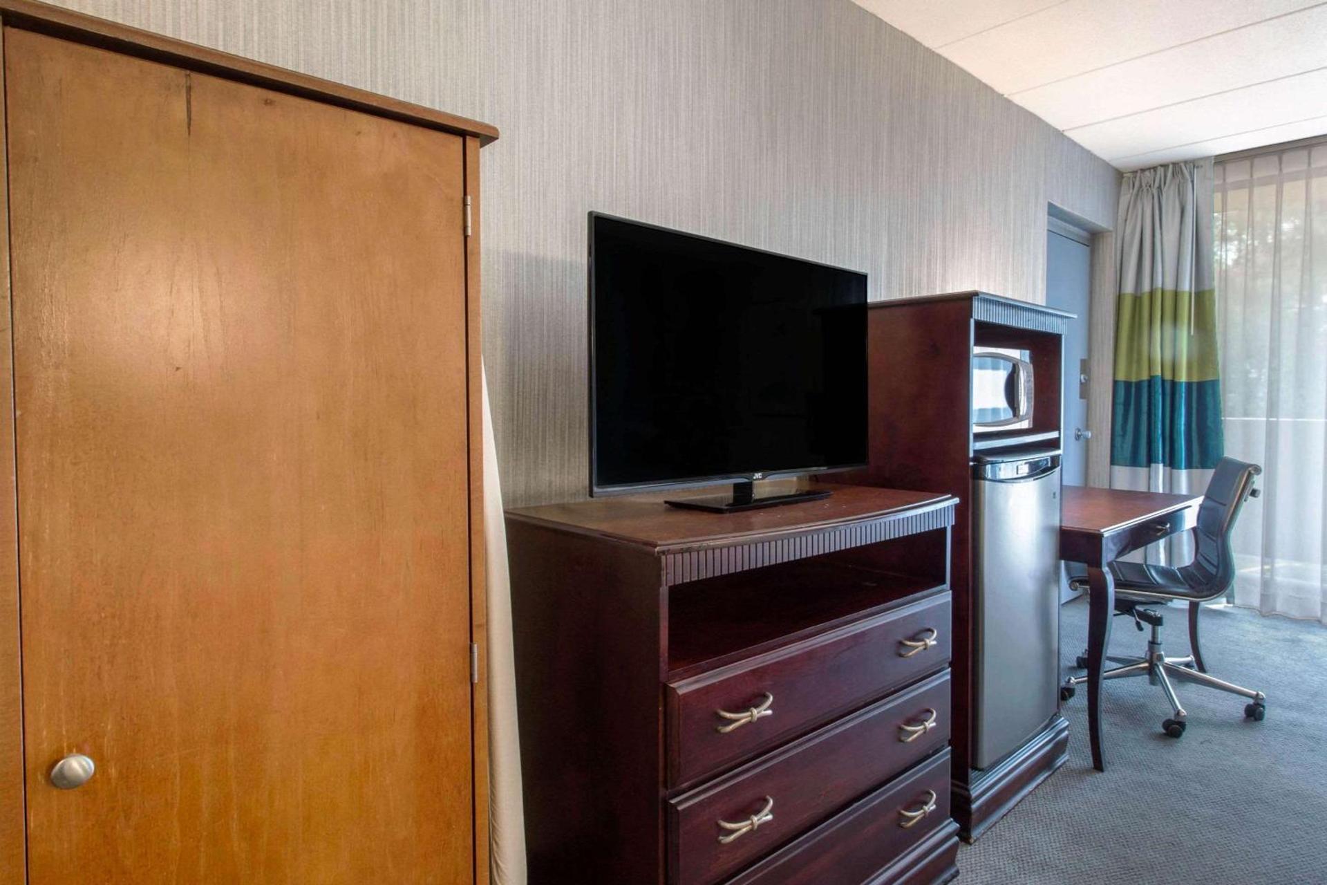 Quality Inn West Springfield photo 19
