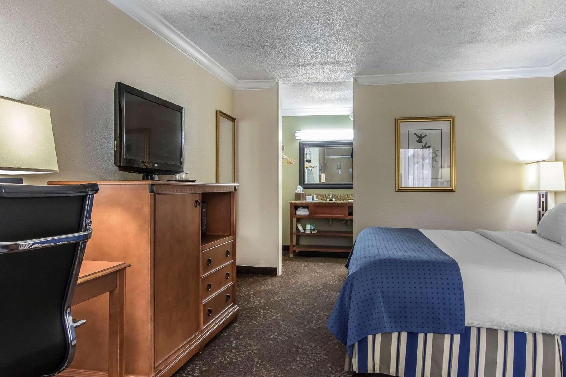 Clarion Inn Morgan City photo 14