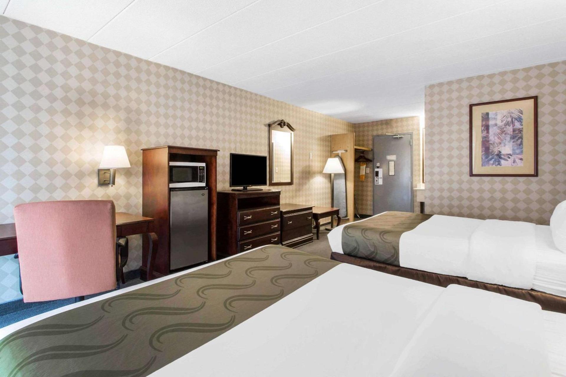 Quality Inn West Springfield photo 17