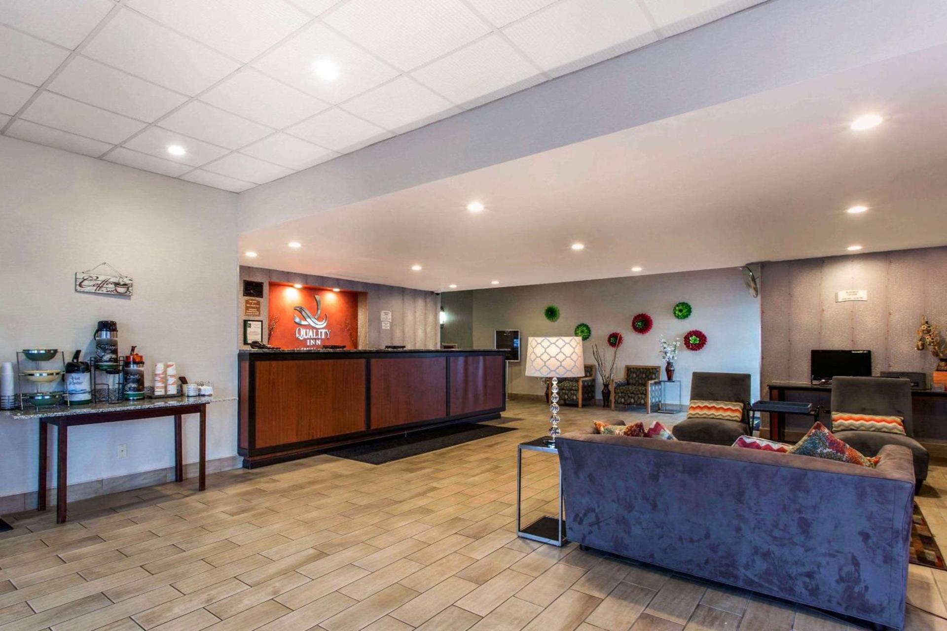Quality Inn West Springfield photo 16