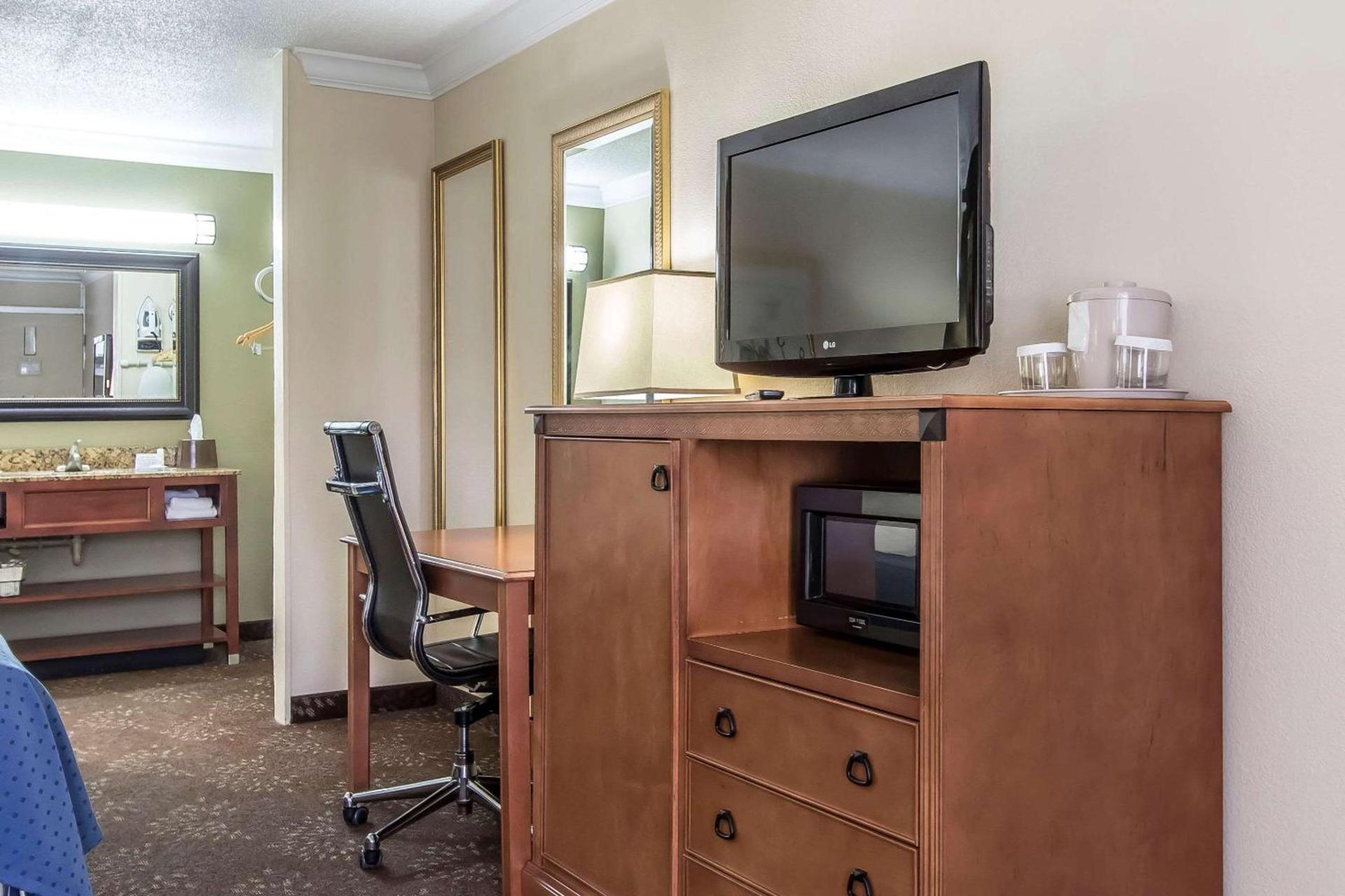 Clarion Inn Morgan City photo 17
