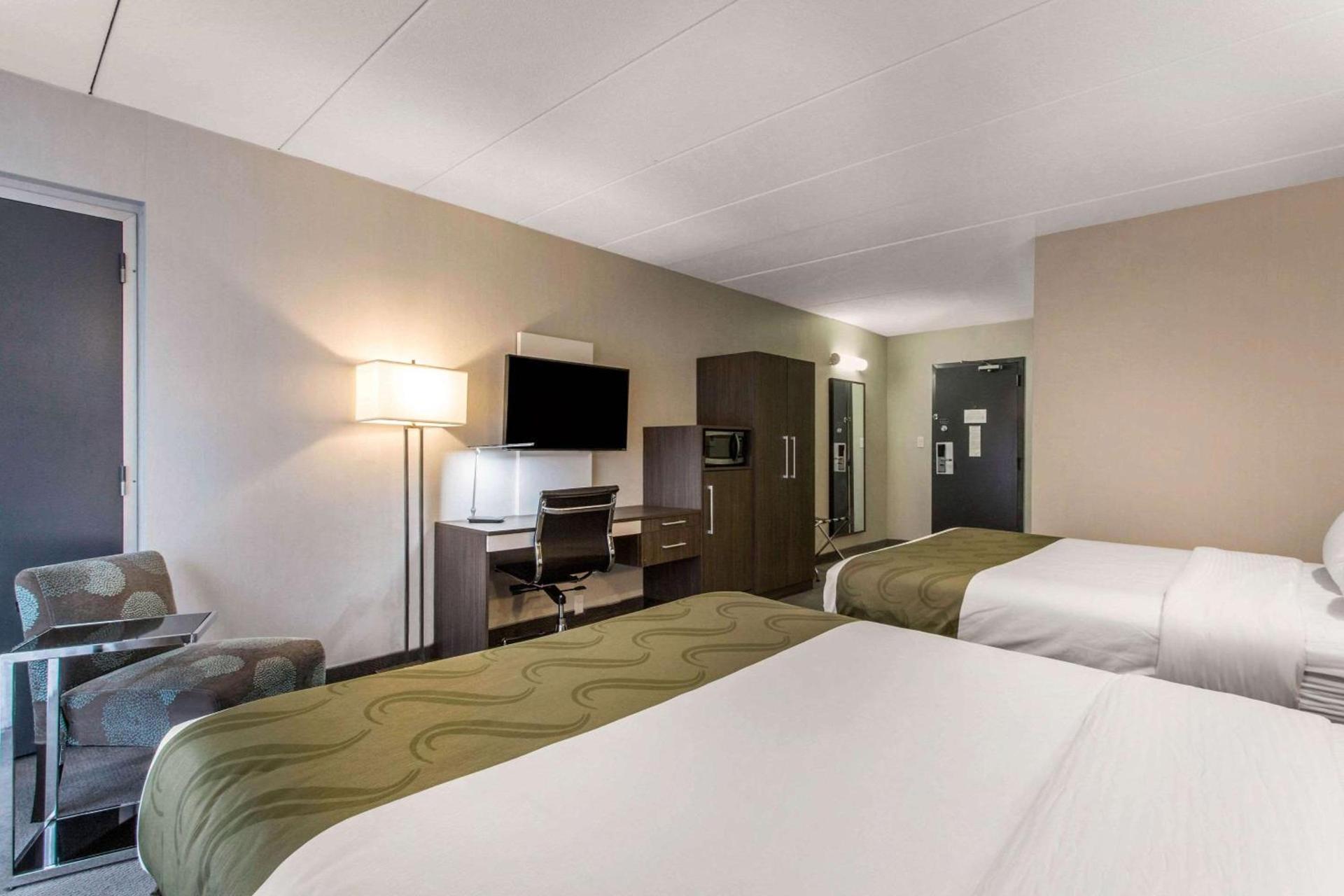 Quality Inn West Springfield photo 2