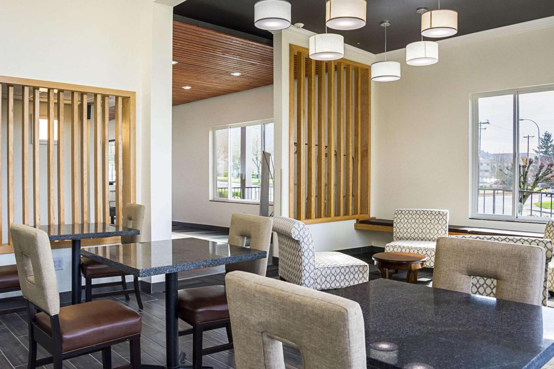 Quality Inn & Suites Clackamas - Portland photo 24
