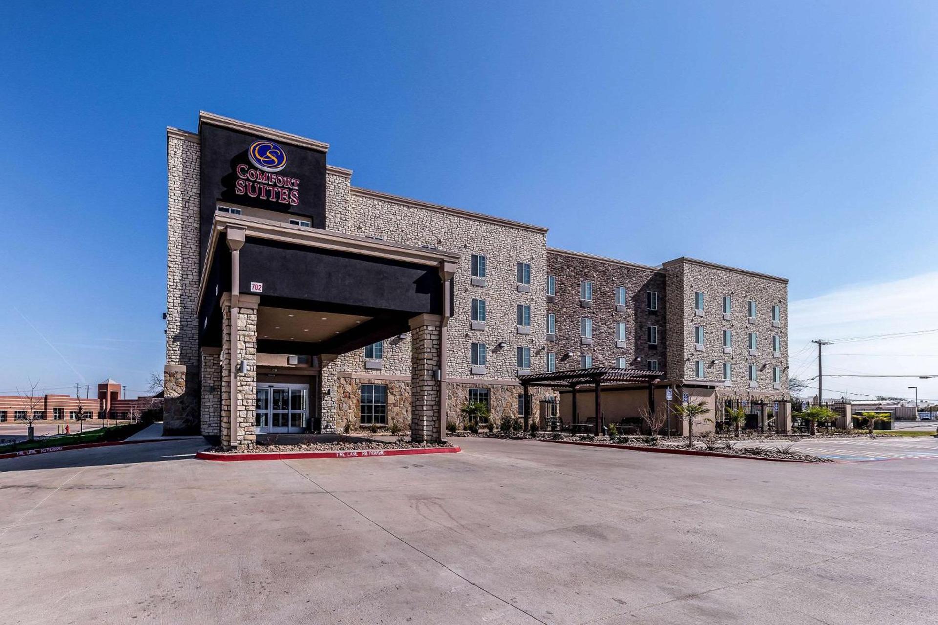 Comfort Suites Grand Prairie - Arlington North photo 2