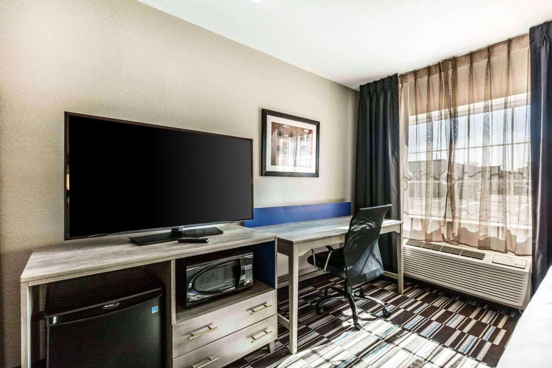 Comfort Inn Memphis Airport West photo 6