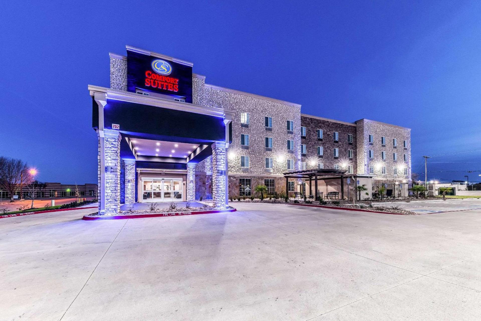 Comfort Suites Grand Prairie - Arlington North photo 6