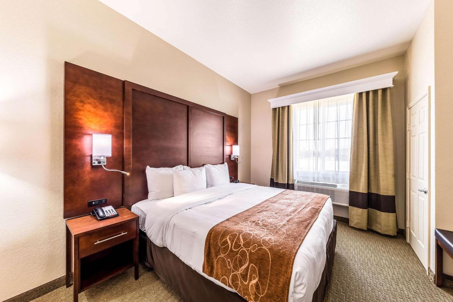 Comfort Suites Grand Prairie - Arlington North photo 26