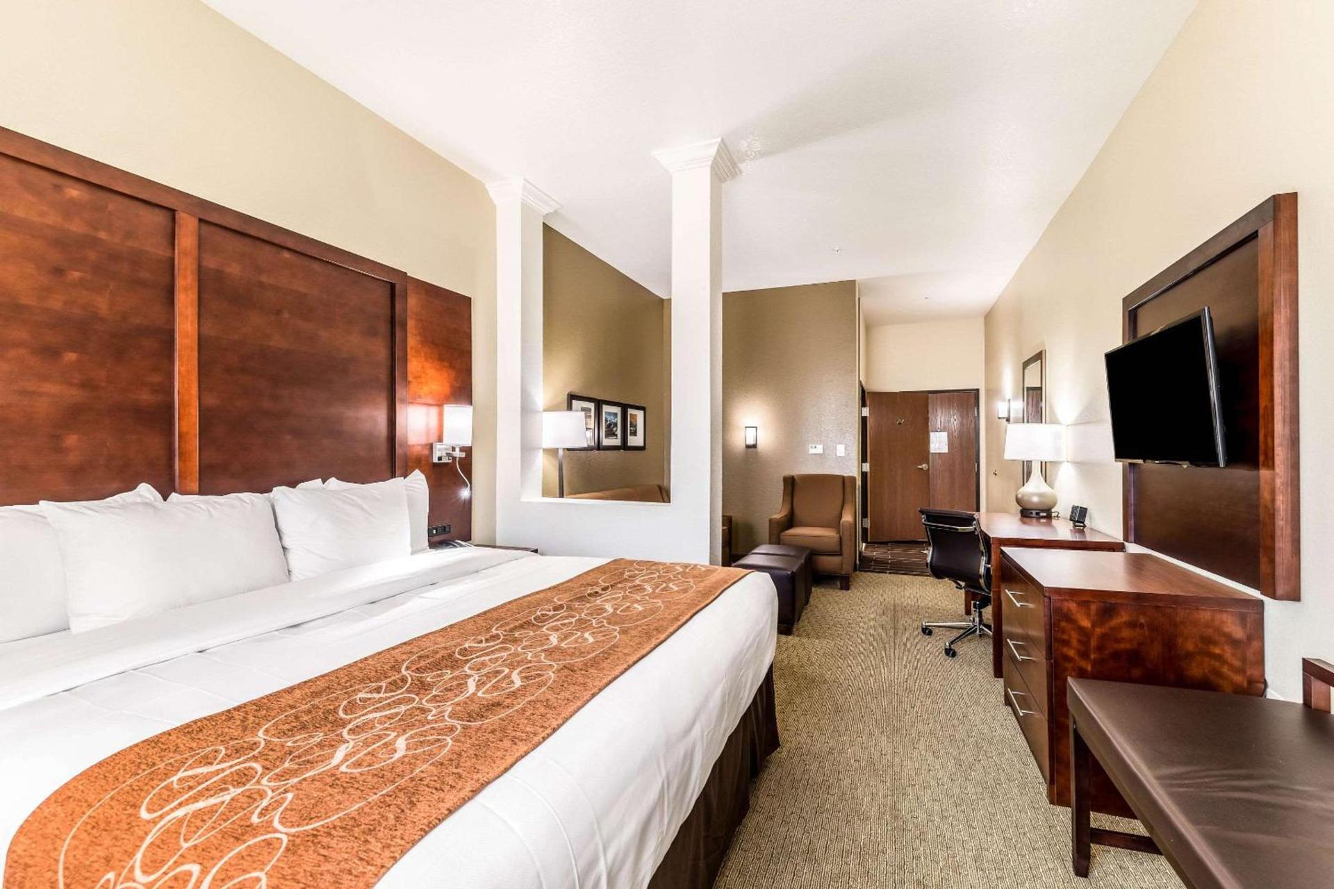 Comfort Suites Grand Prairie - Arlington North photo 20