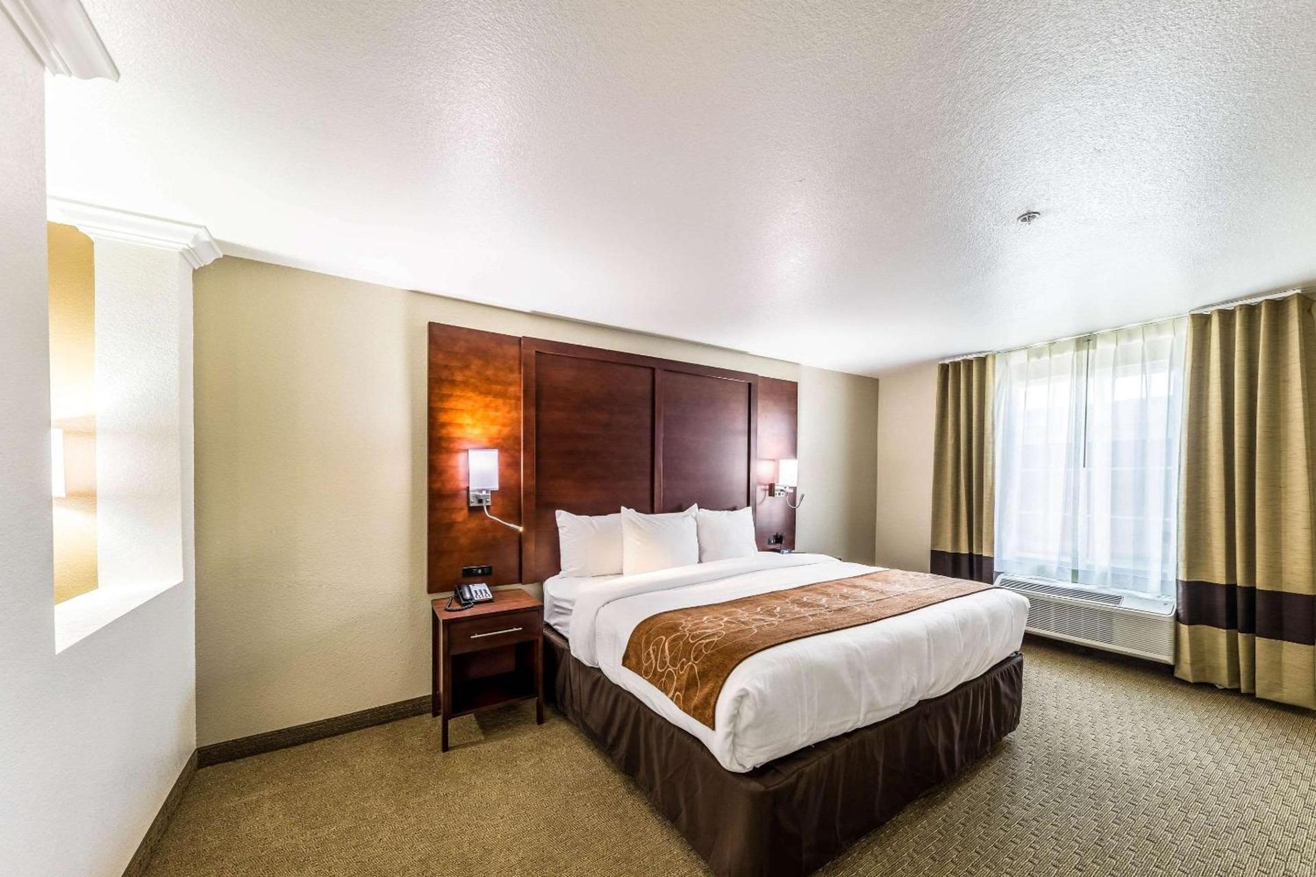 Comfort Suites Grand Prairie - Arlington North photo 25