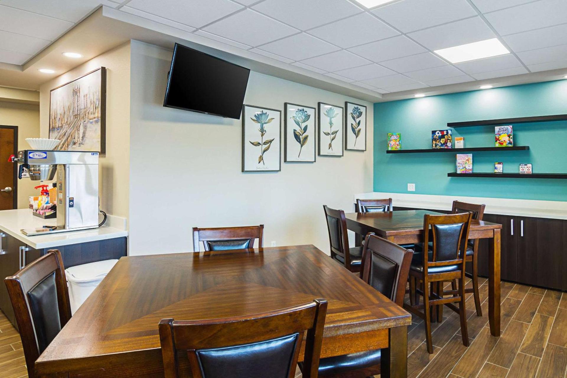 Suburban Studios Monaca - Pittsburgh photo 40