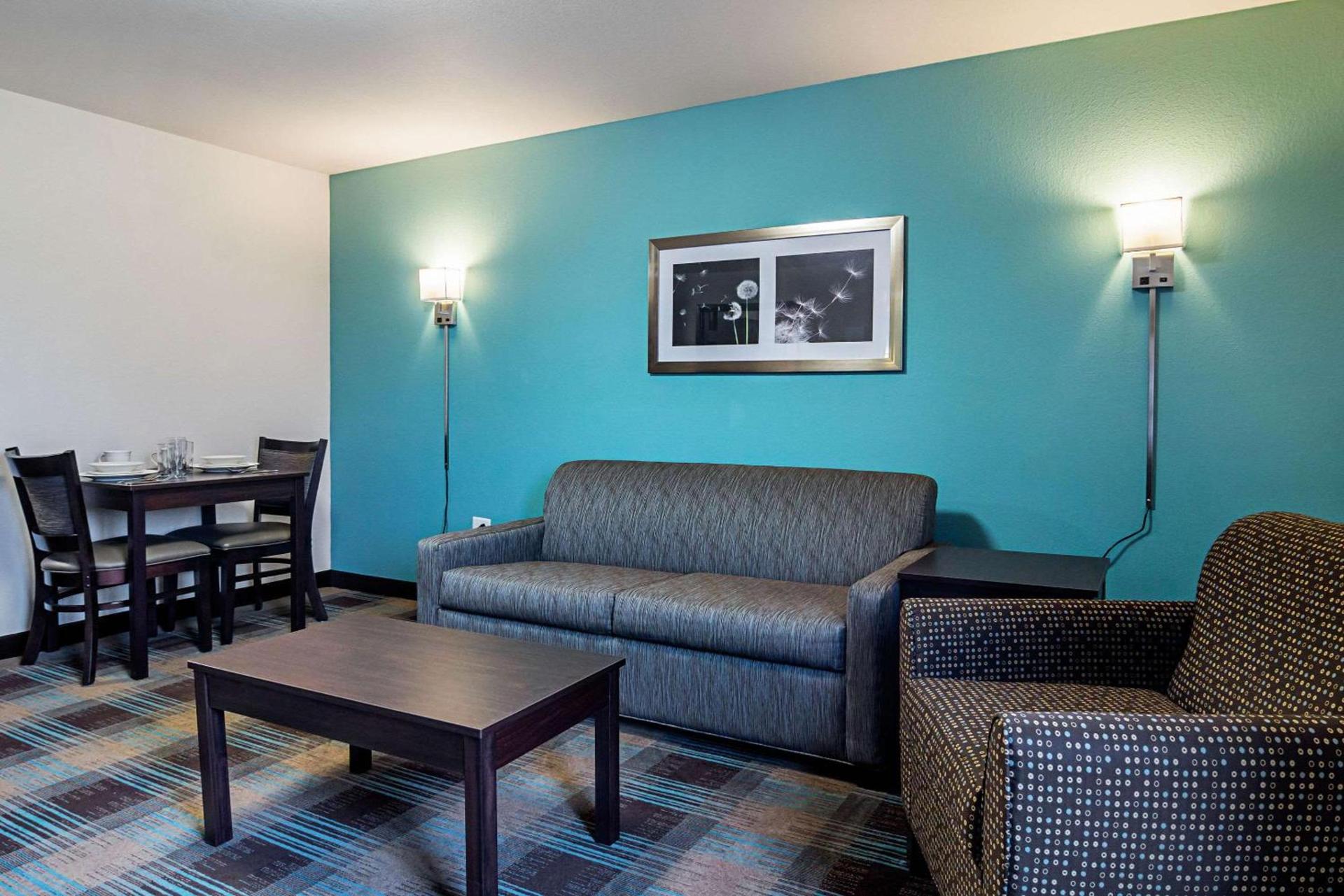 Suburban Studios Monaca - Pittsburgh photo 21