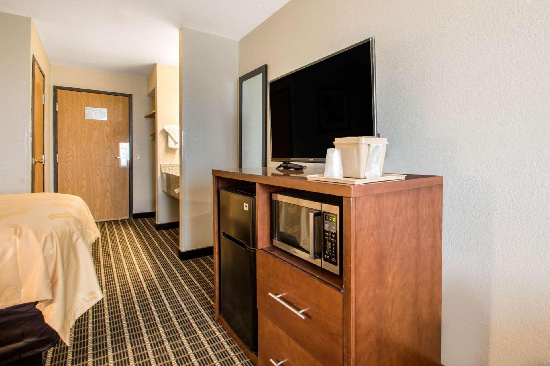Quality Inn Madison West Near University Area photo 27