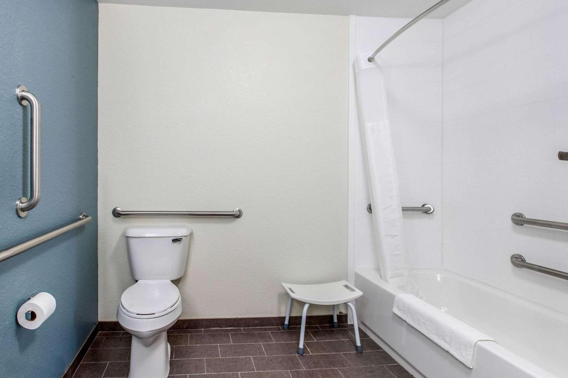 Sleep Inn and Suites - Ankeny photo 24