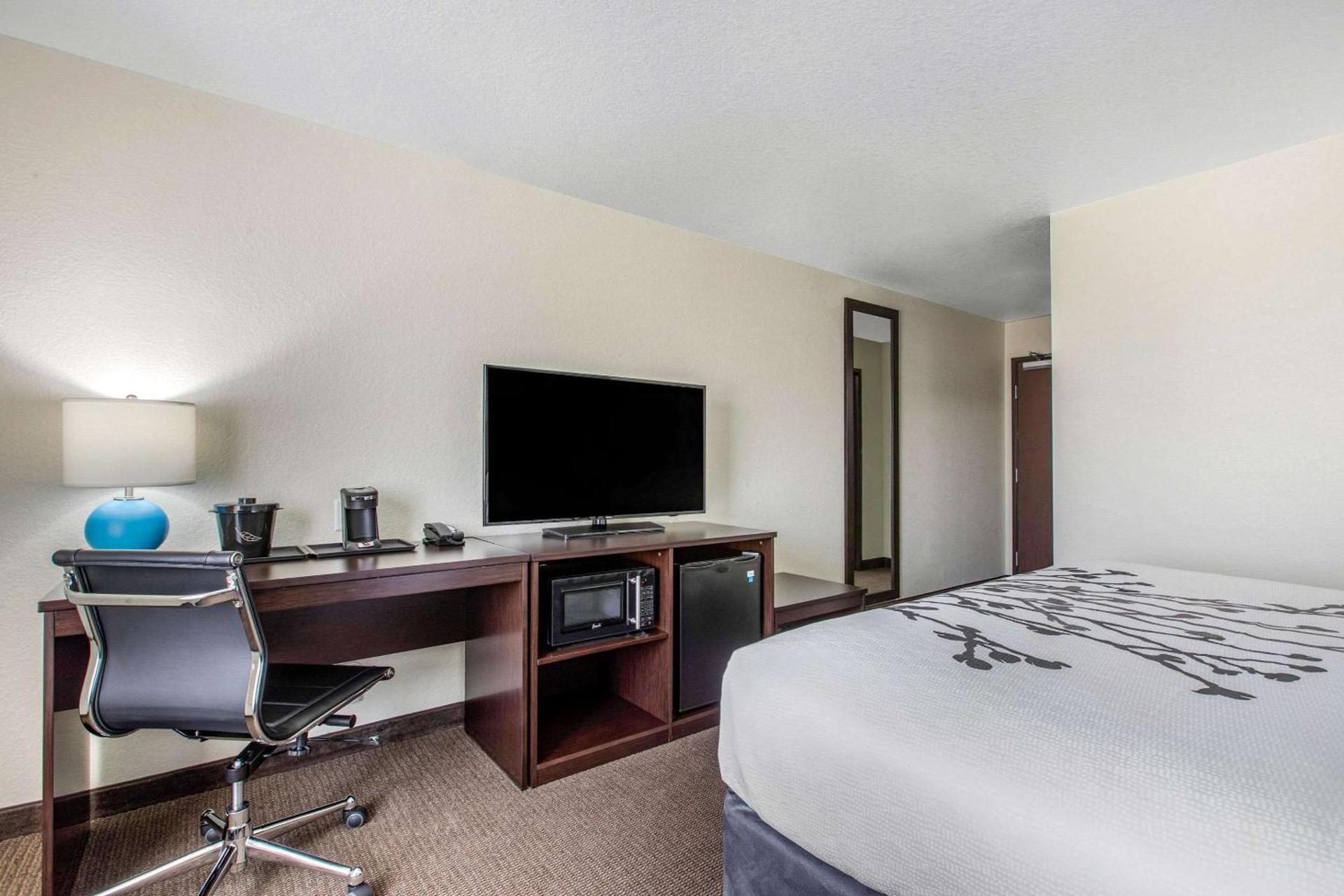Sleep Inn and Suites - Ankeny photo 16